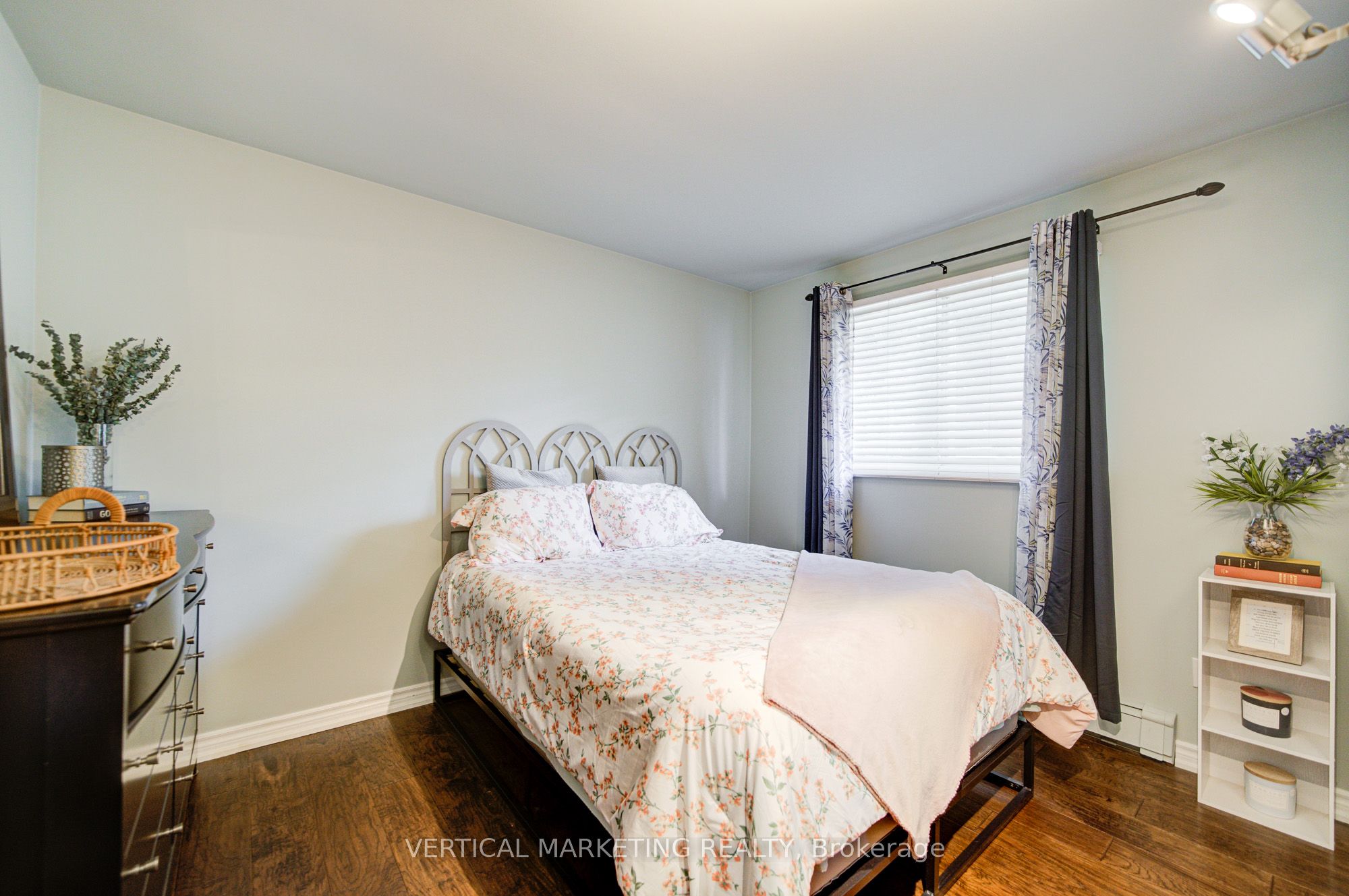 10 Crabapple Court Property Photo 24