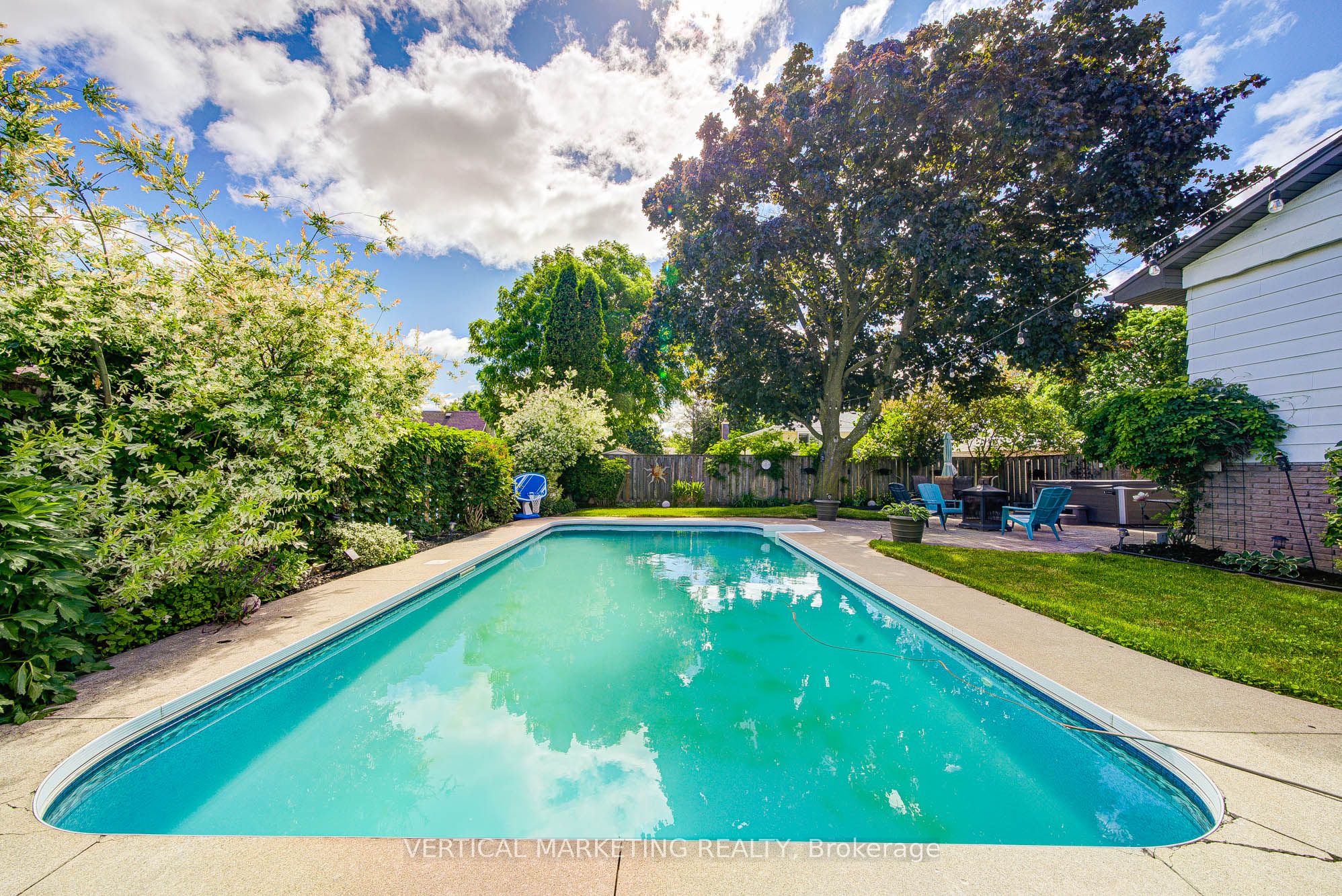 10 Crabapple Court Property Photo 47