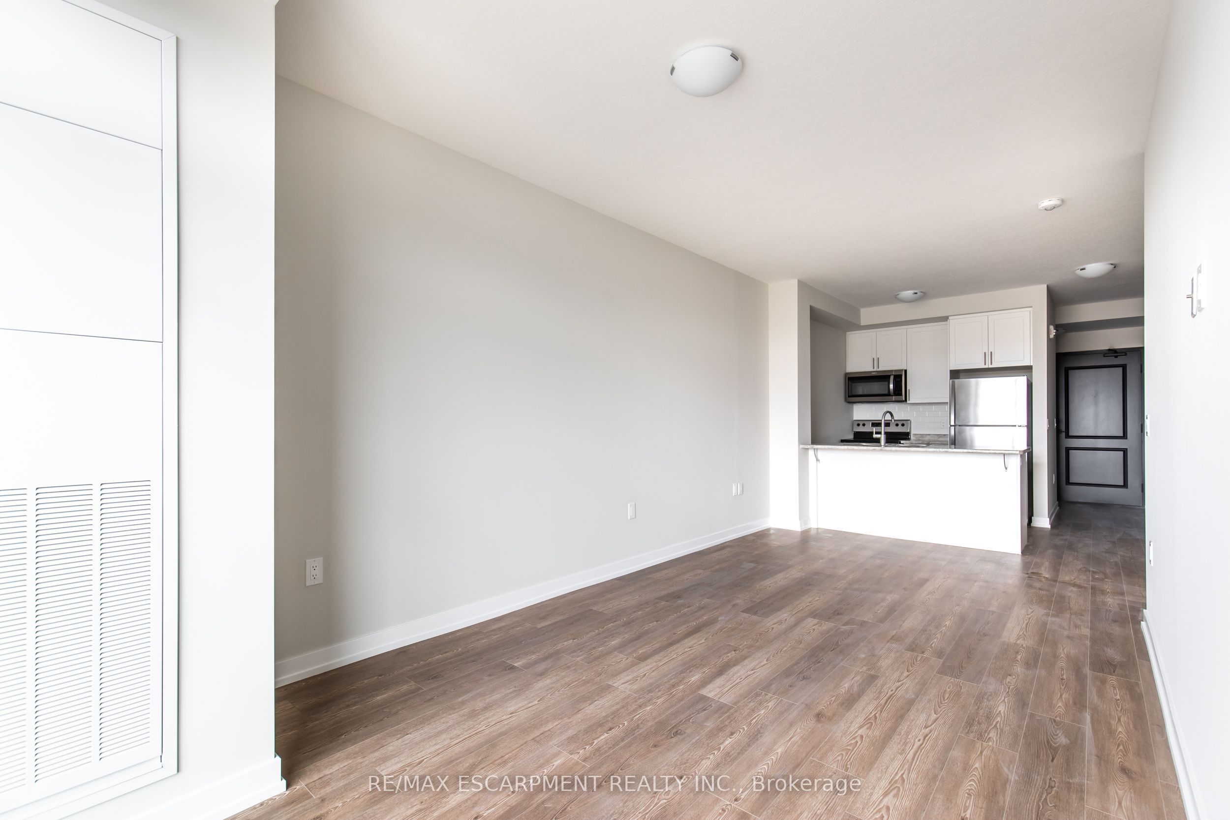 870 Queenston Road 511 Property Photo 16