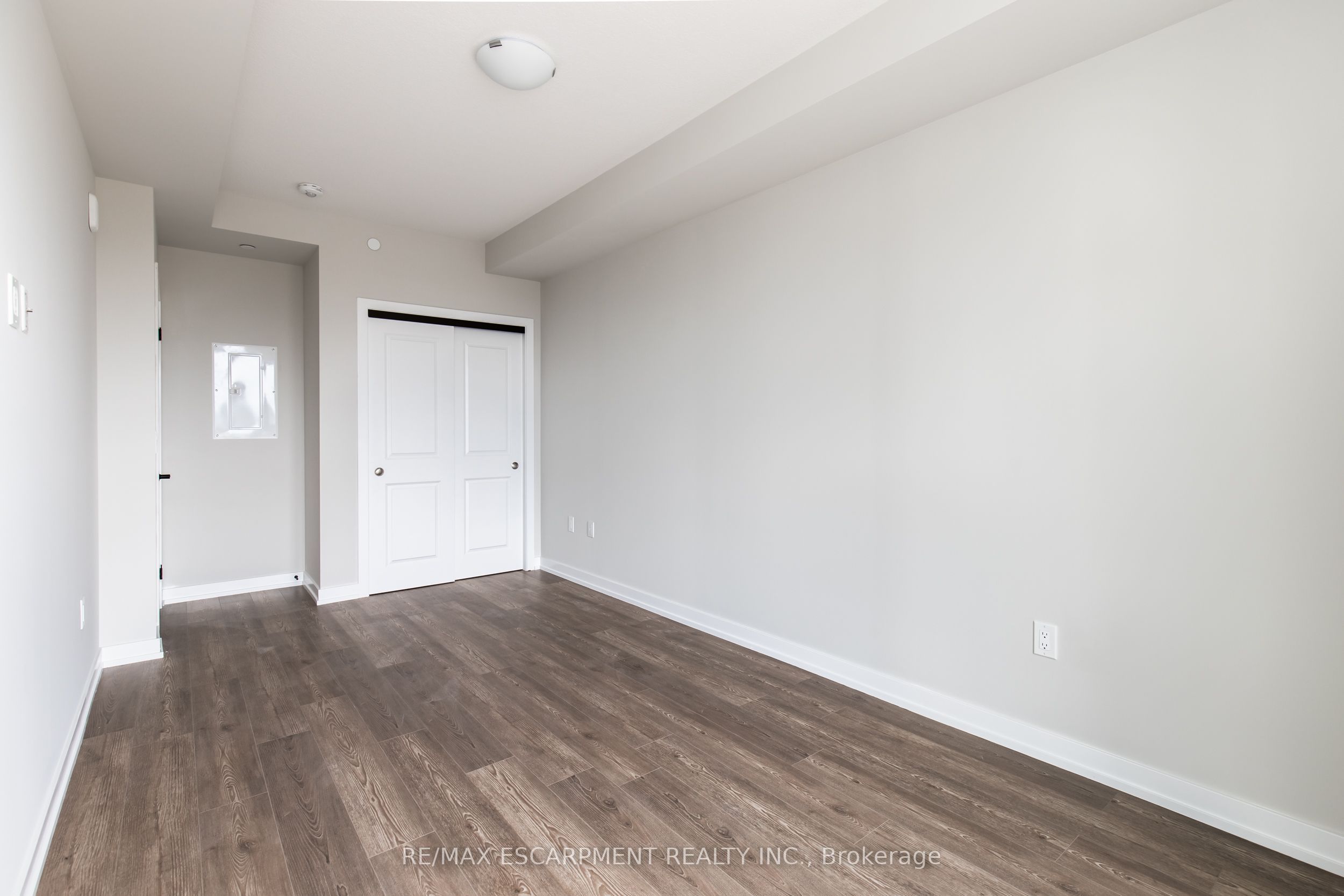 870 Queenston Road 511 Property Photo 21