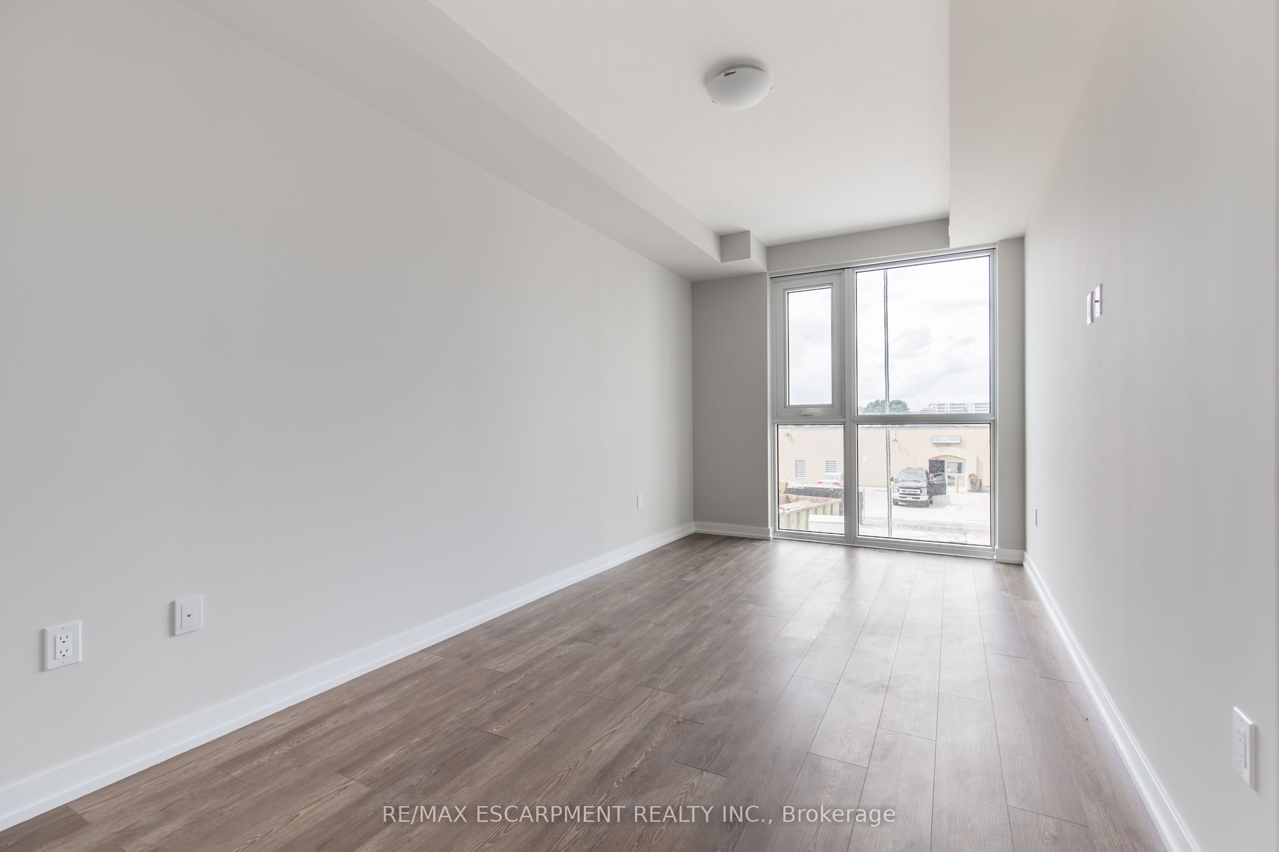 870 Queenston Road 511 Property Photo 22