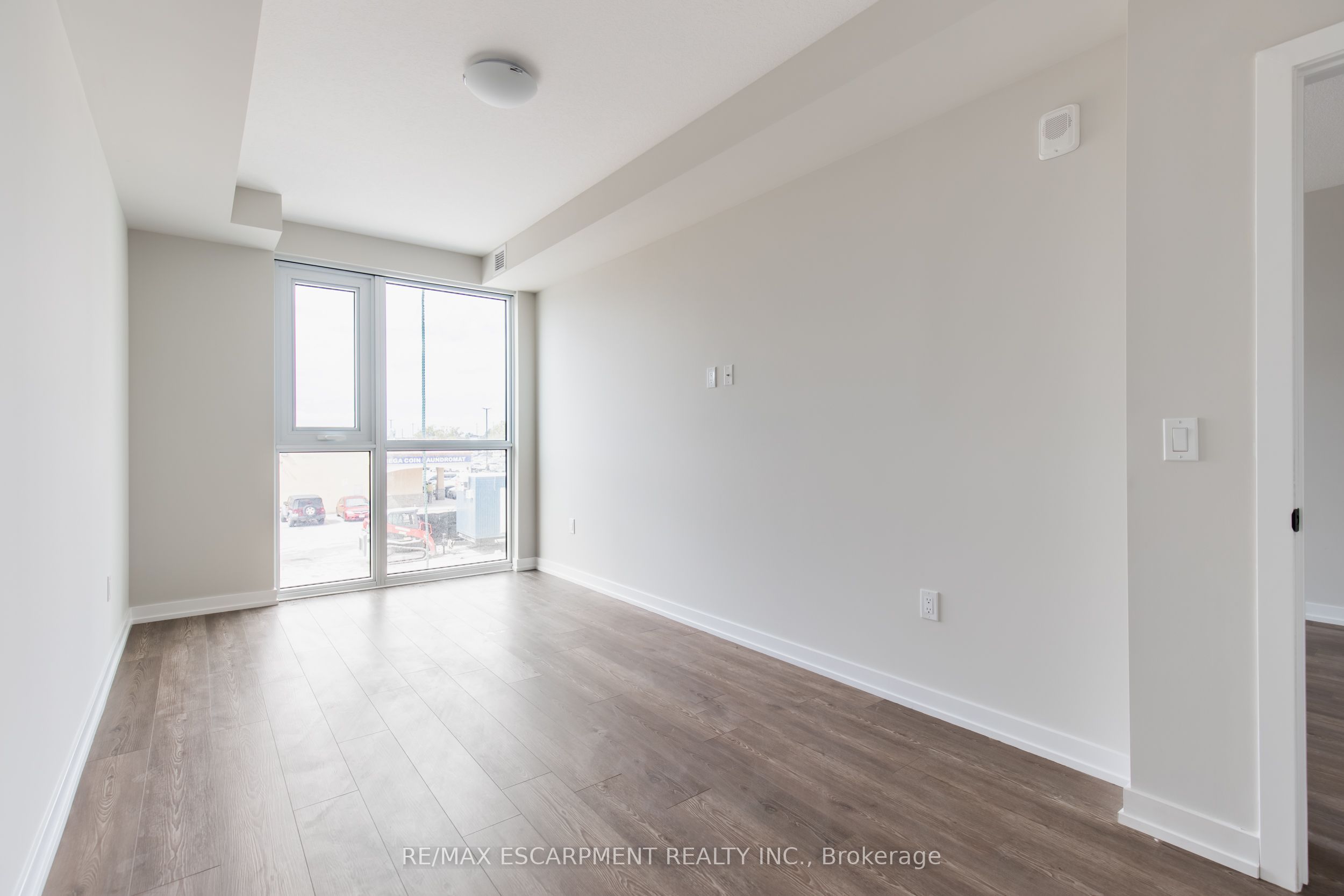 870 Queenston Road 511 Property Photo 23
