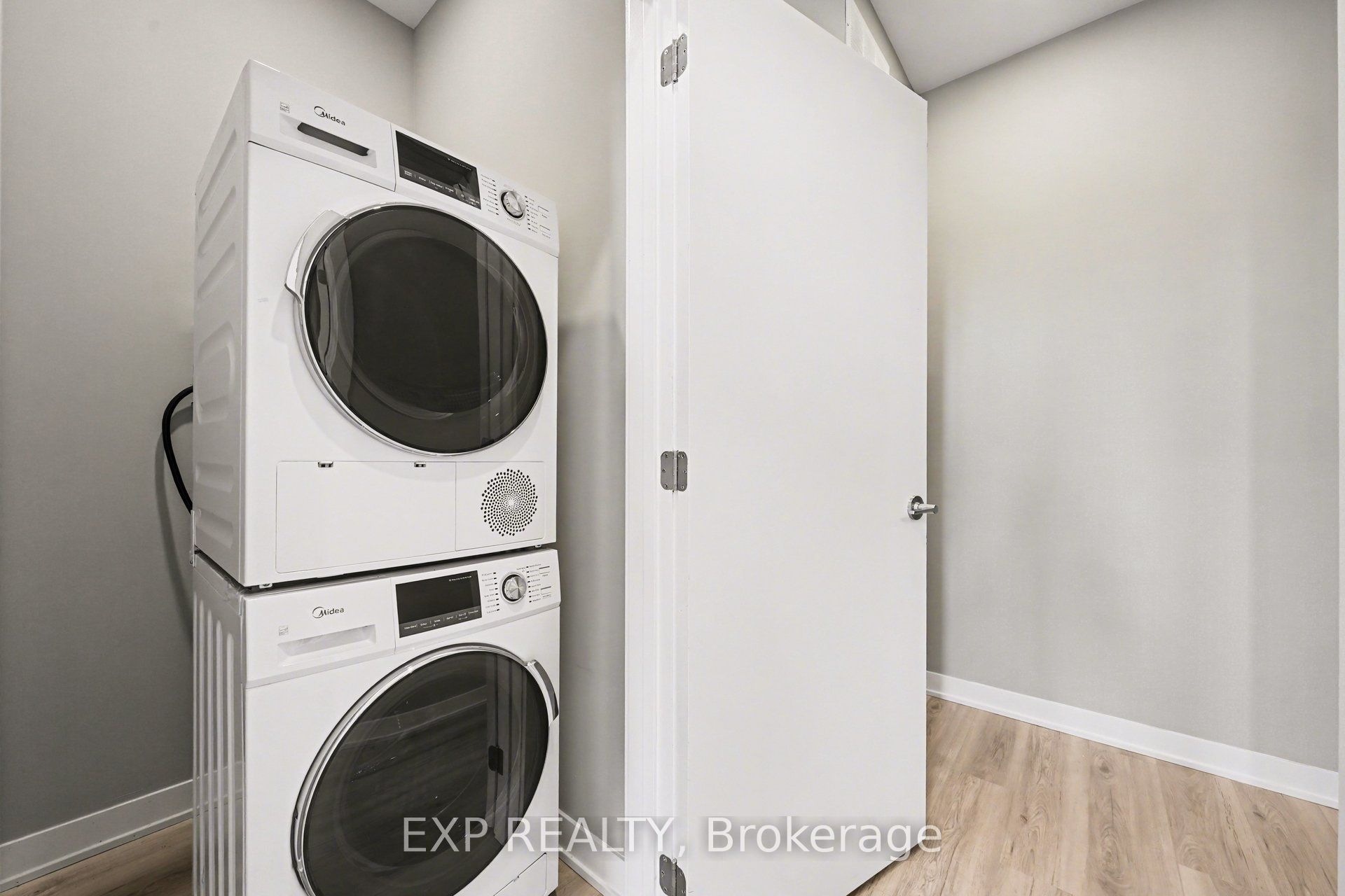 199 Monaco Place B Property Photo 5