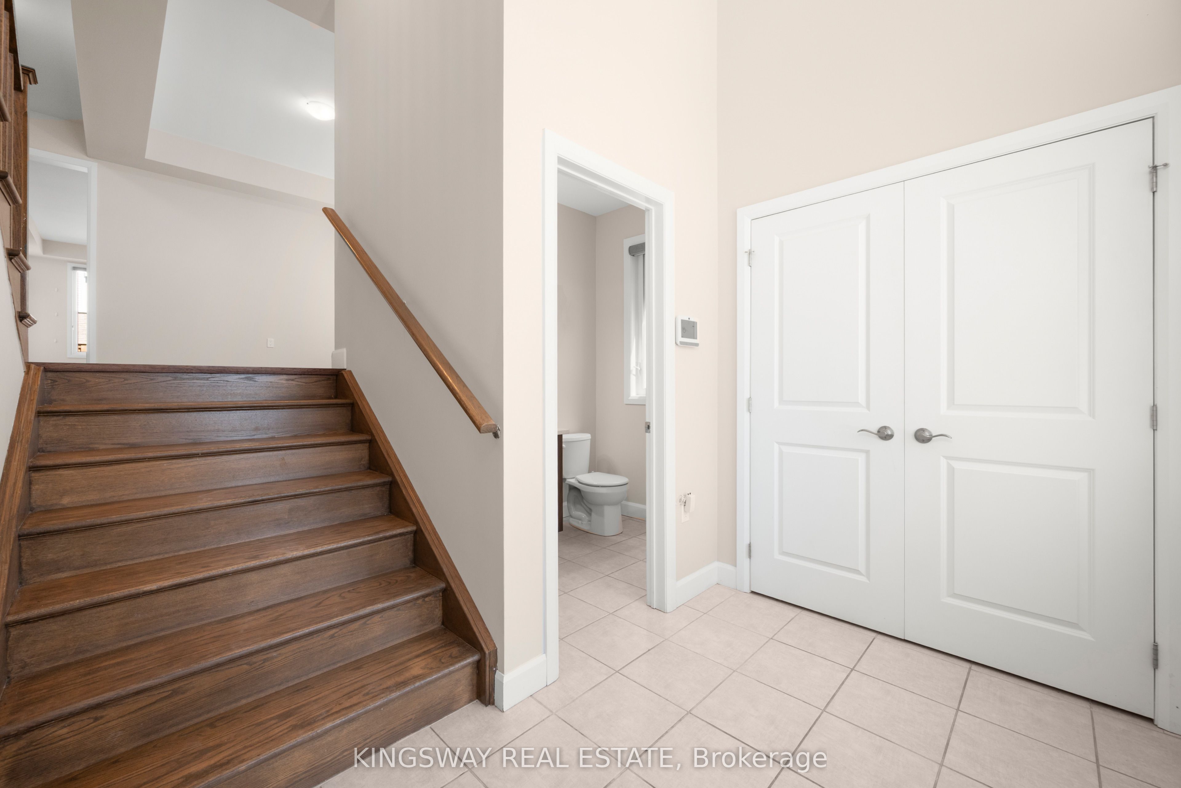 101 York Drive Property Photo 6