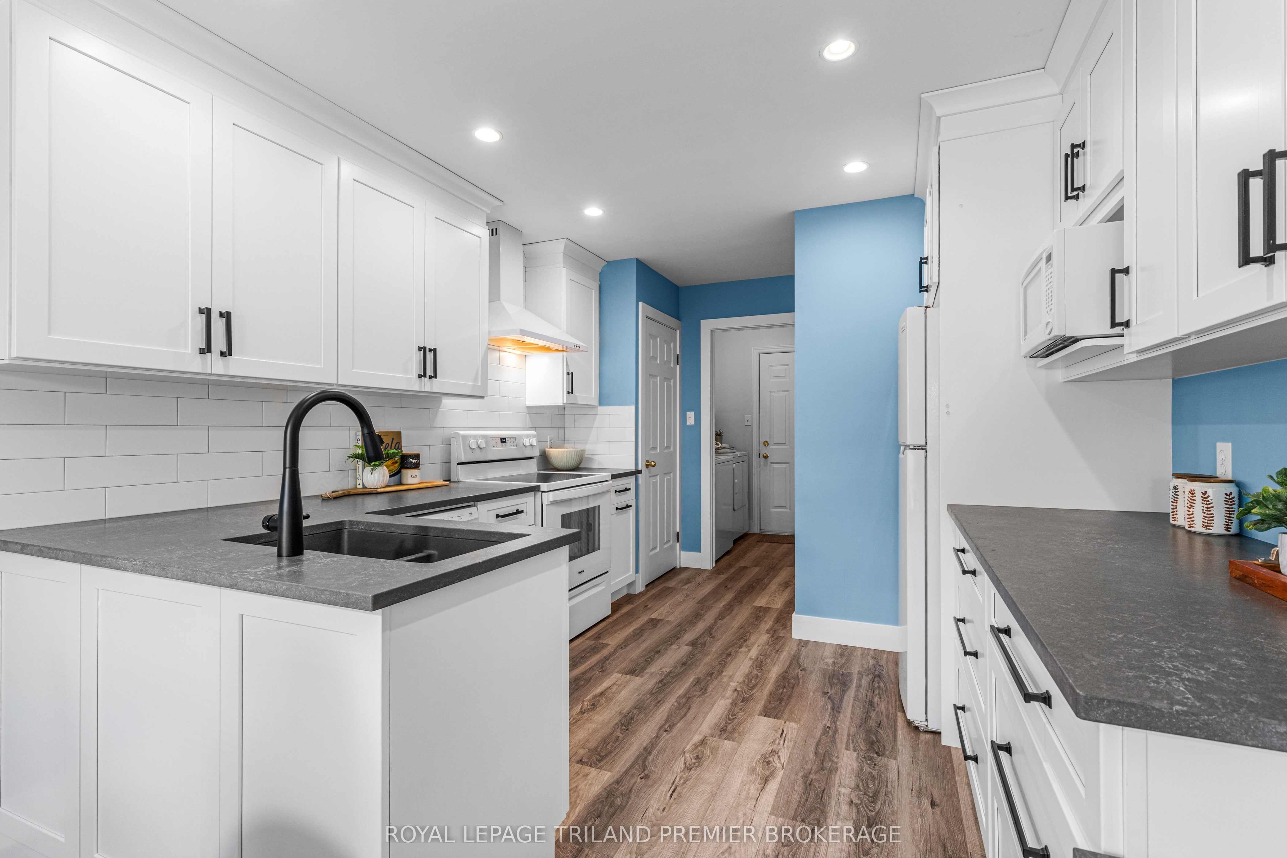 1755 Louise Boulevard 7 Property Photo 13