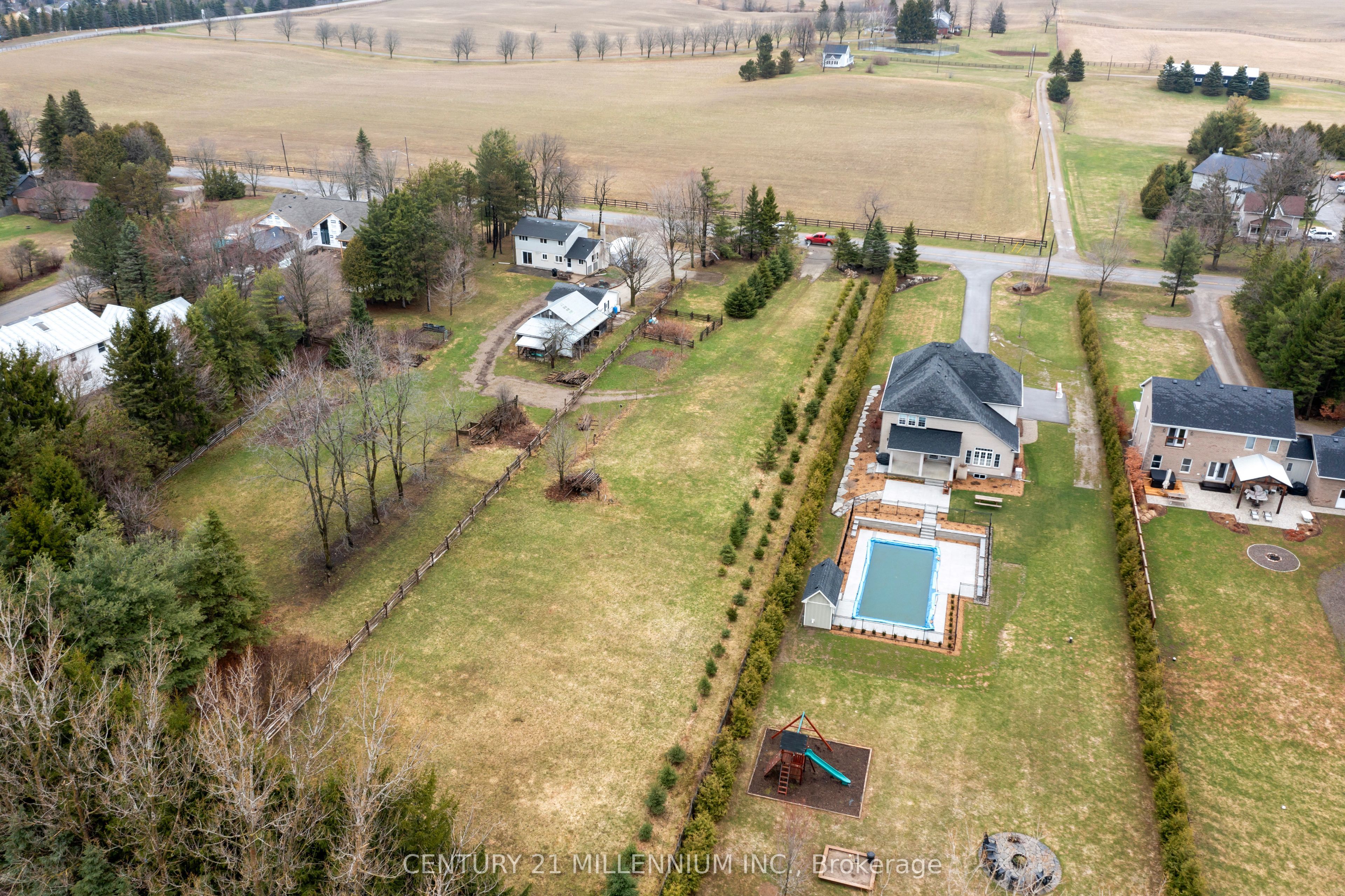 5358 Ninth Line Property Photo 7