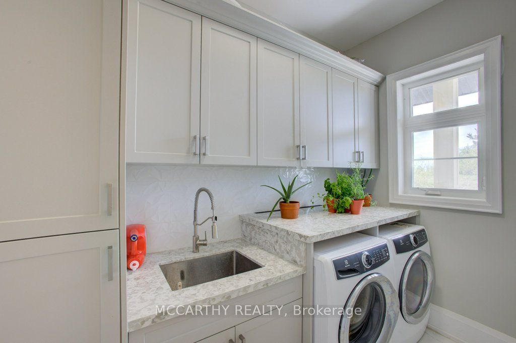 120 Highpoint Crescent Property Photo 17