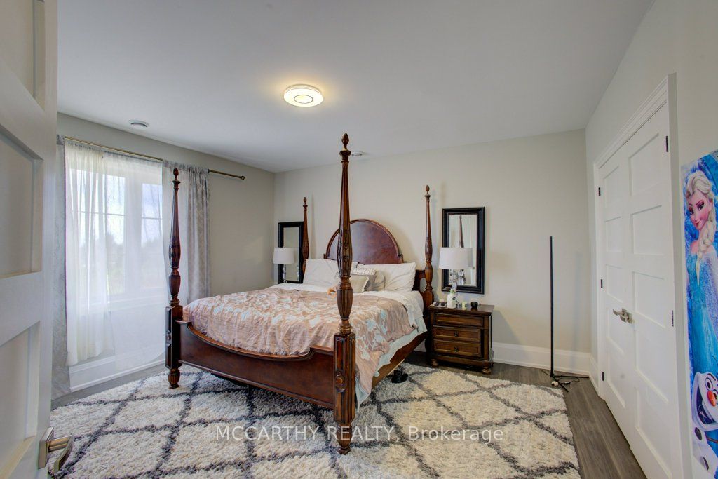 120 Highpoint Crescent Property Photo 32
