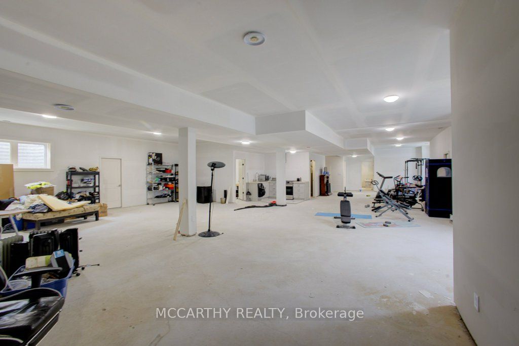 120 Highpoint Crescent Property Photo 38