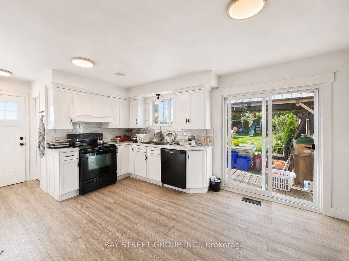 22 Rosamond Crescent Property Photo 4