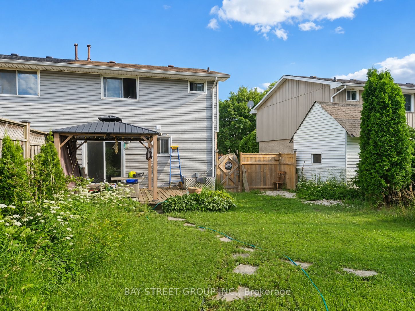 22 Rosamond Crescent Property Photo 14
