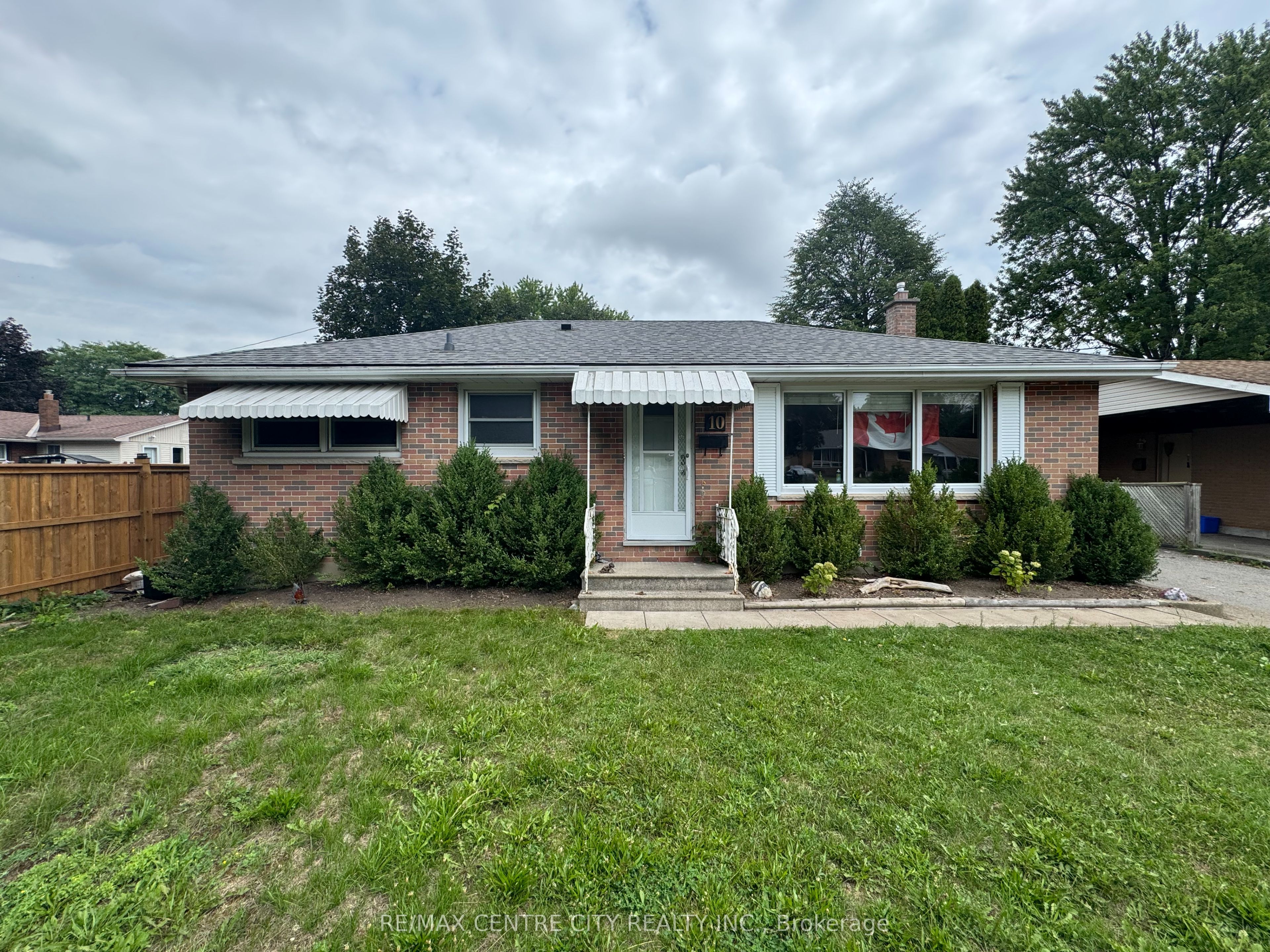 10 Tewksbury Crescent Property Photo 1