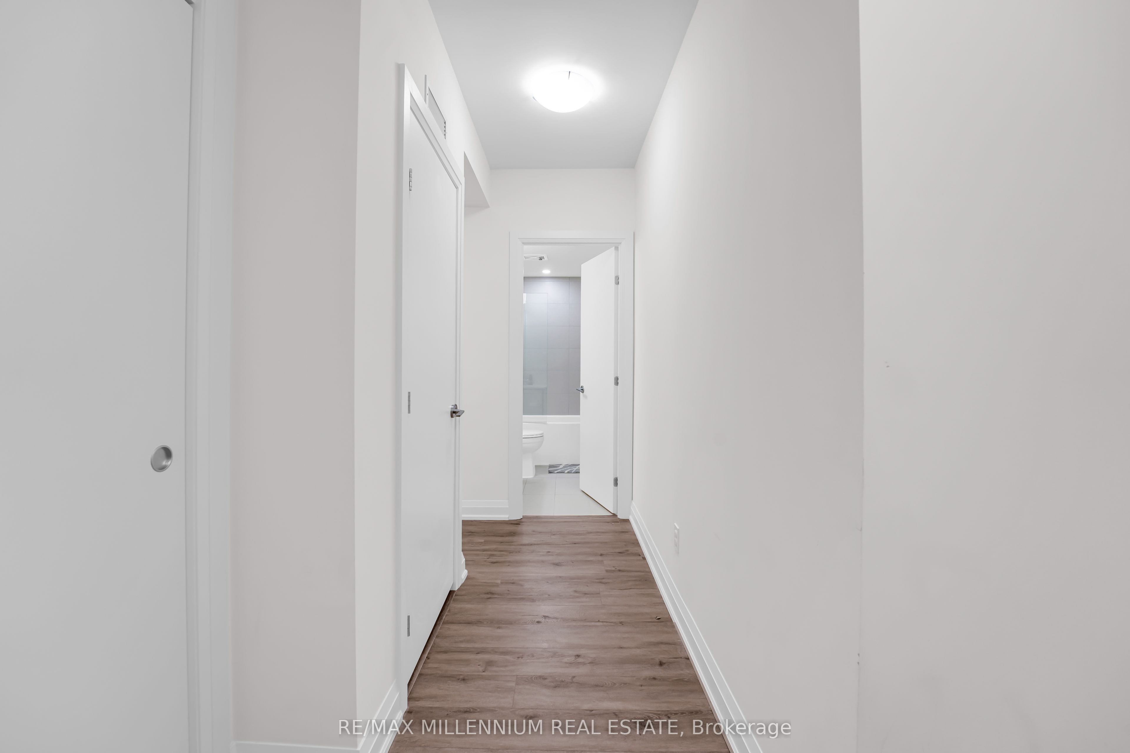 385 Winston Road 1011 Property Photo 4