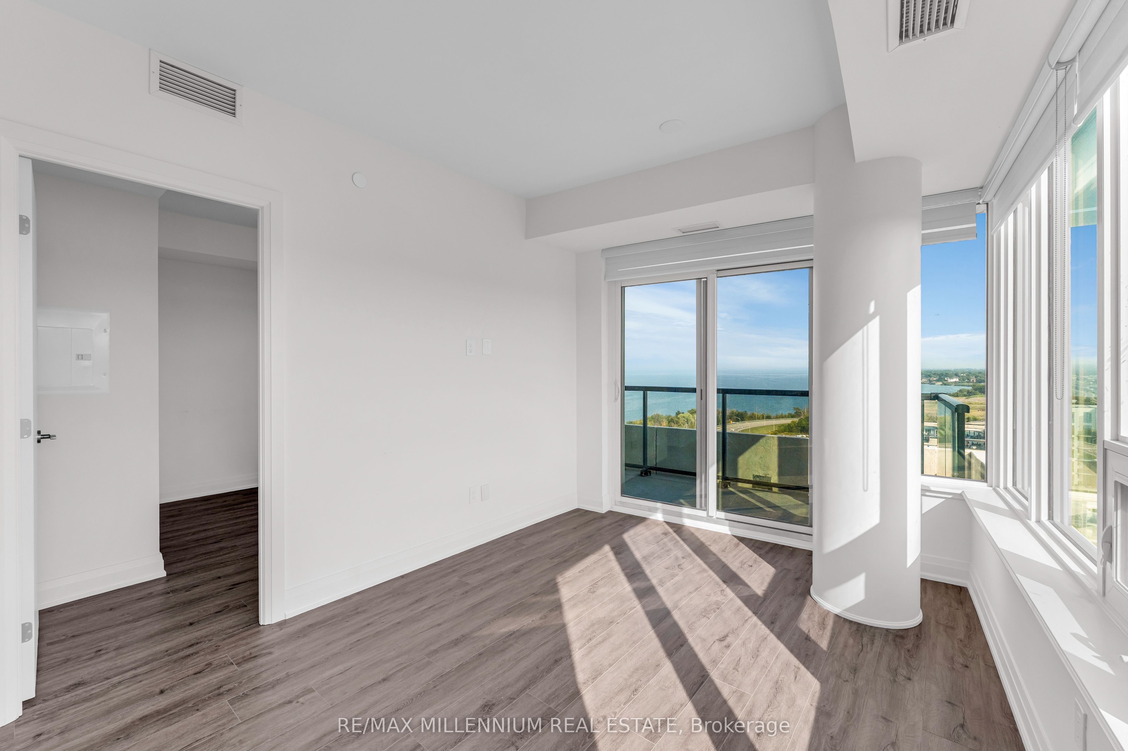 385 Winston Road 1011 Property Photo 16