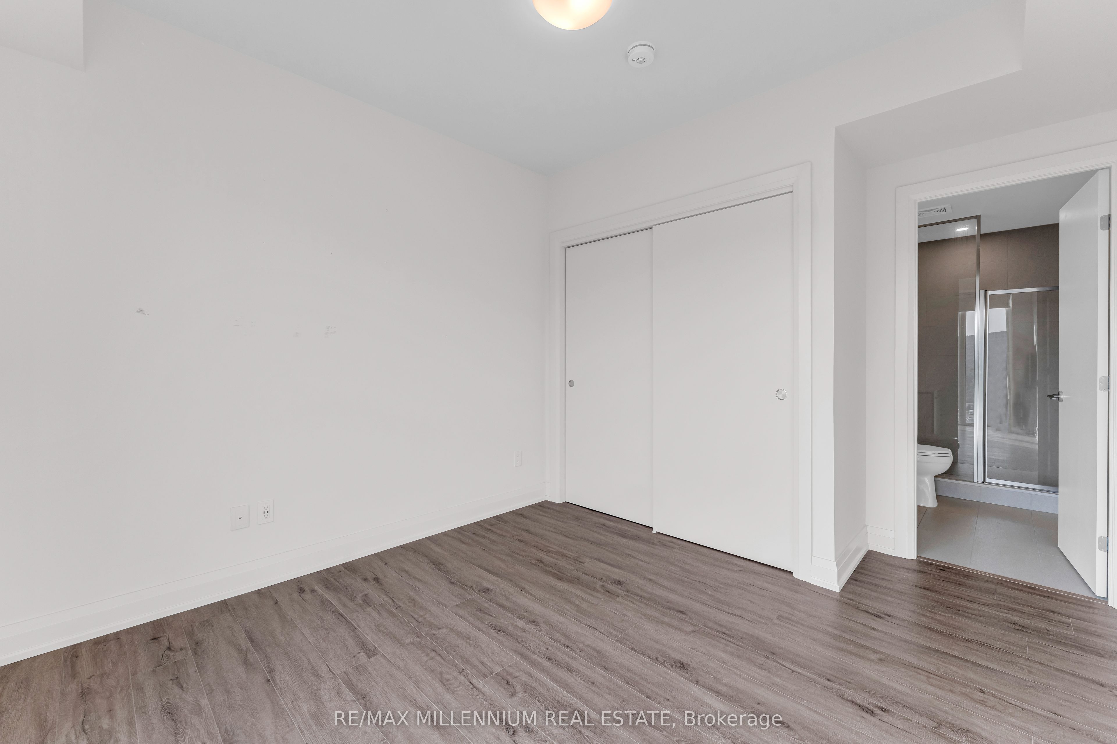 385 Winston Road 1011 Property Photo 22