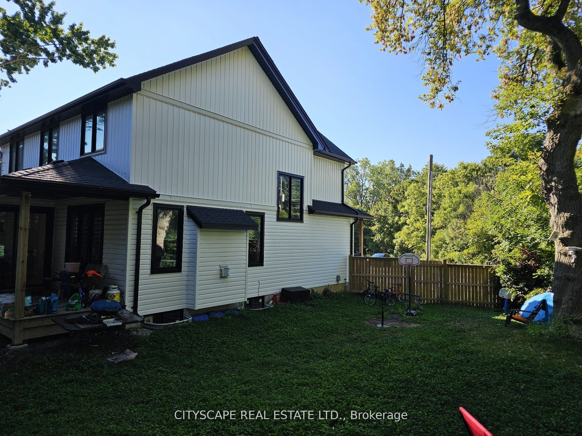 274 Bell Street Property Photo 29