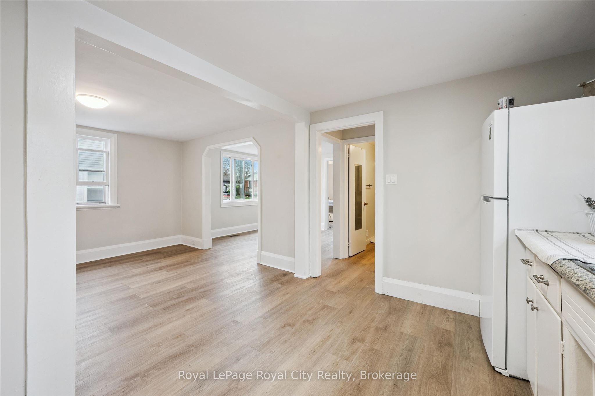 29 Hooper Street W 2 Property Photo 6