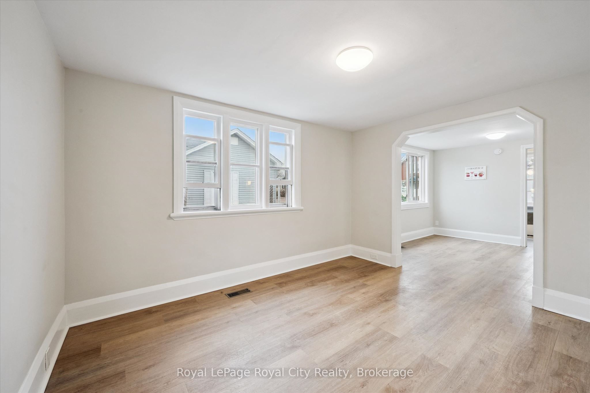 29 Hooper Street W 2 Property Photo 8