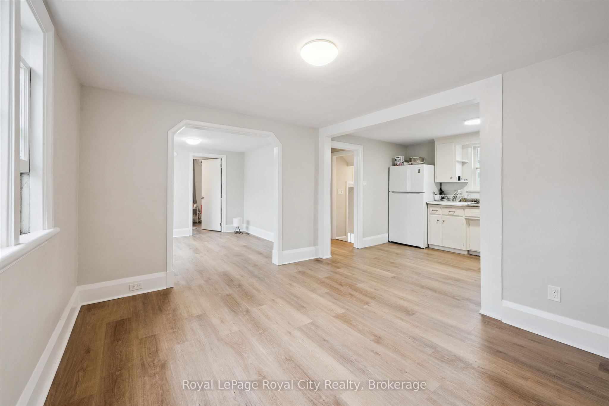 29 Hooper Street W 2 Property Photo 9