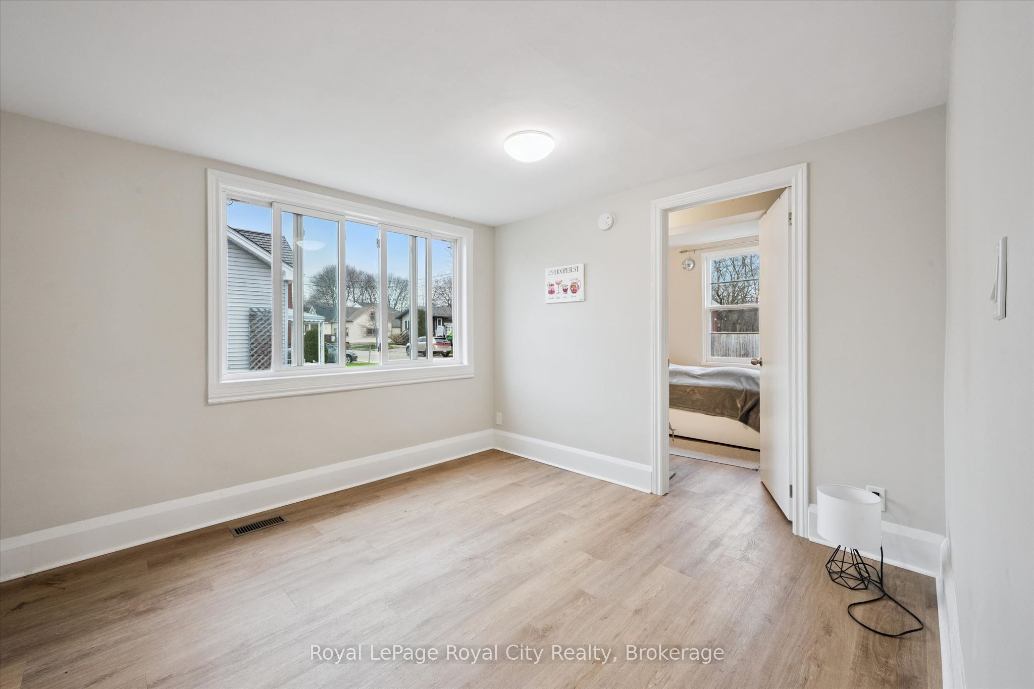 29 Hooper Street W 2 Property Photo 10