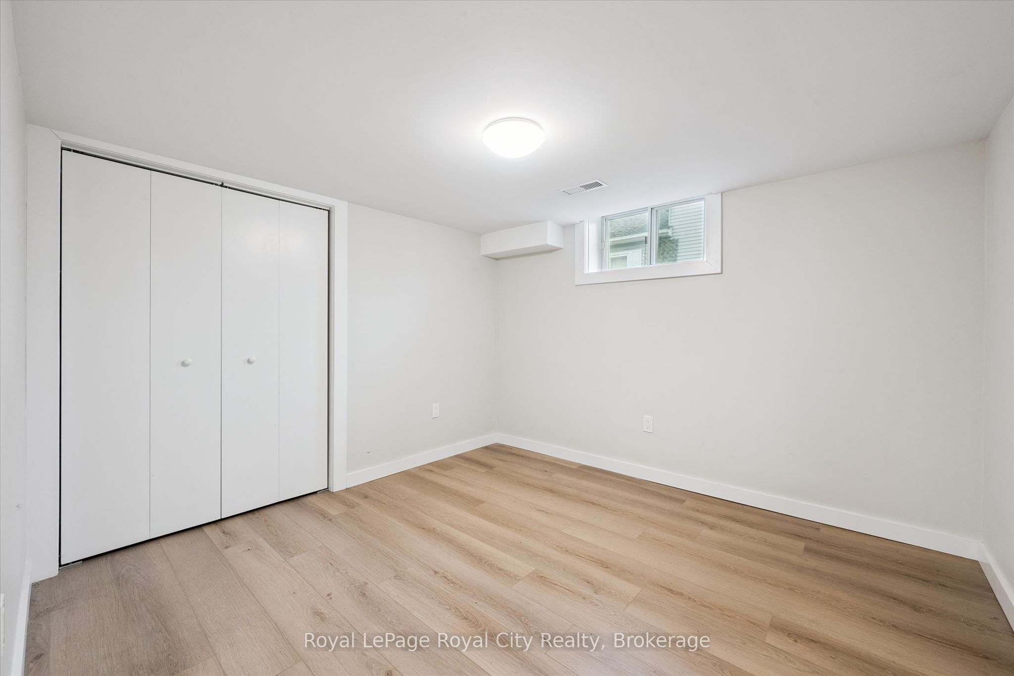 29 Hooper Street W 2 Property Photo 16