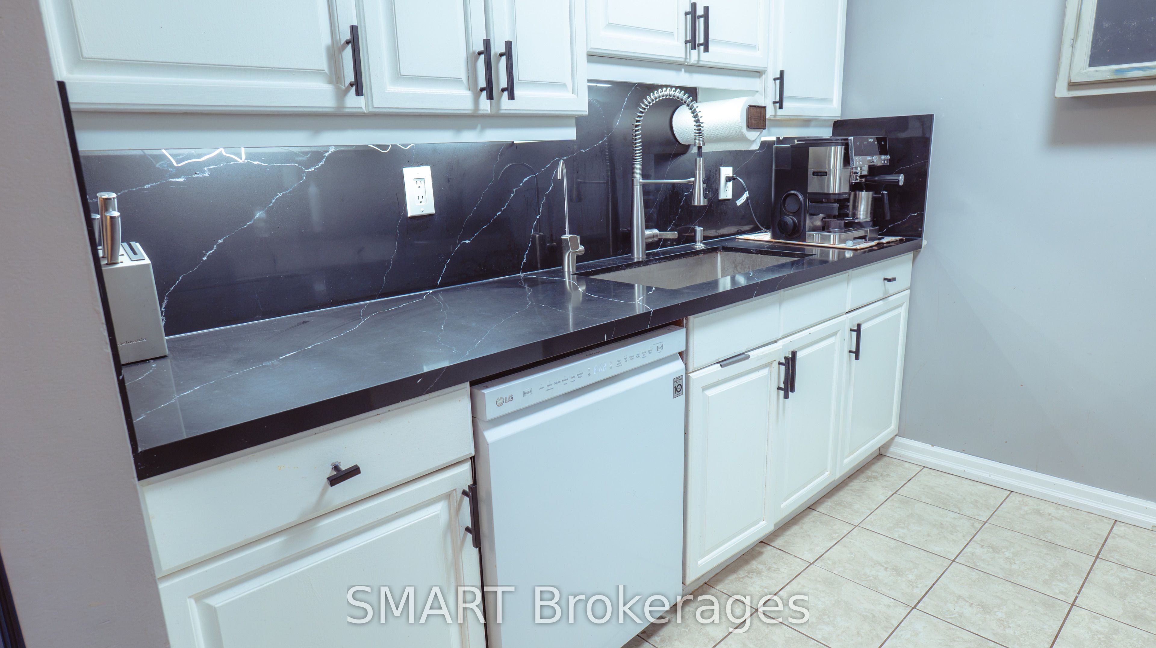 23 Moffatt Street Property Photo 16