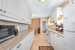 2095 Haig Drive Property Photo 12