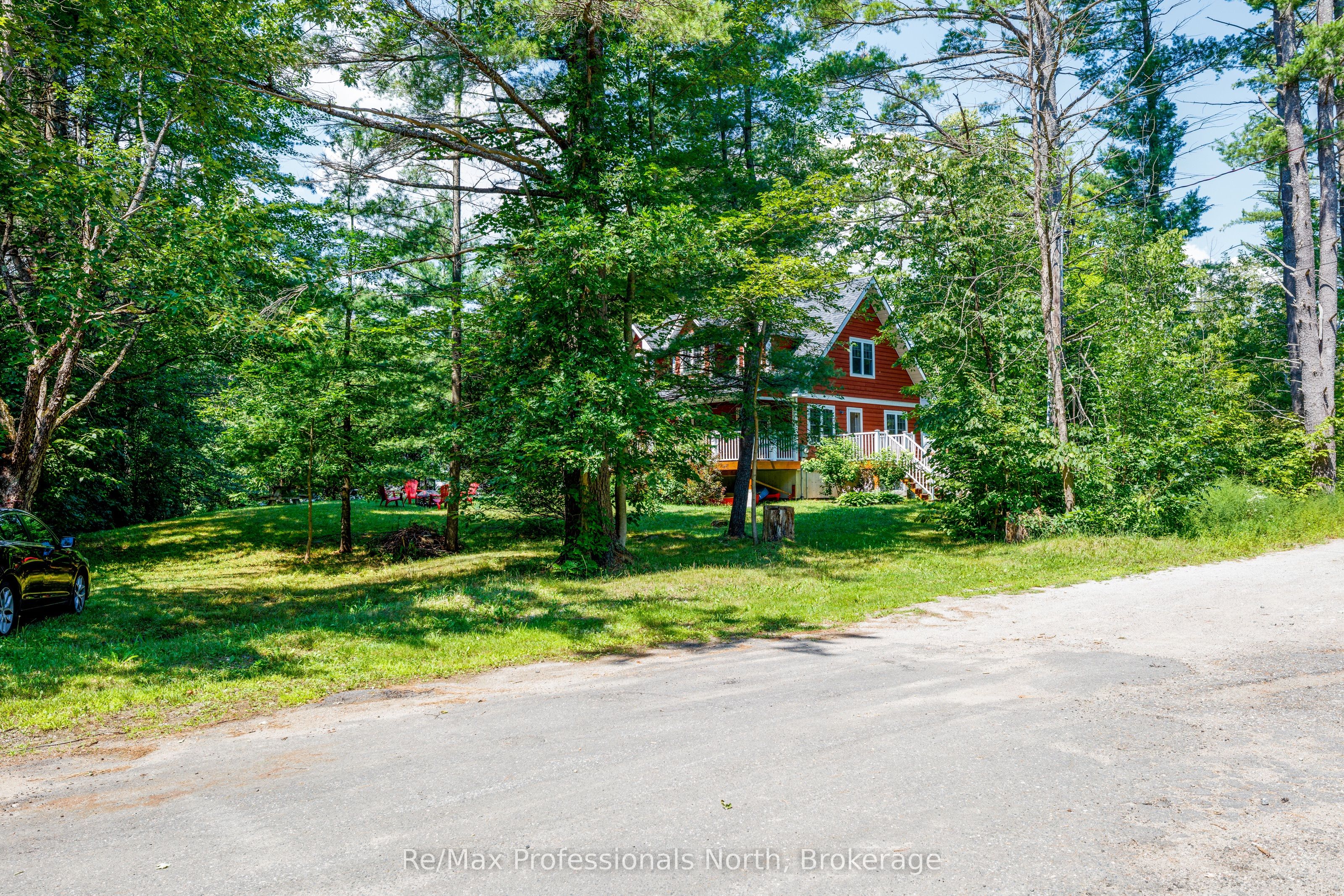 1003 Heron Lane Property Photo 4