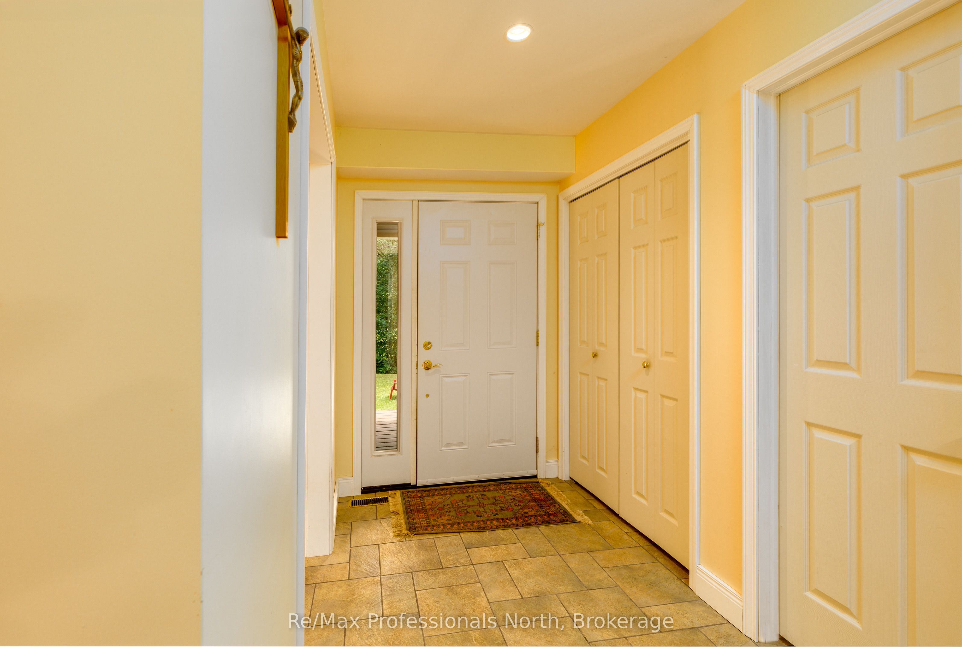 1003 Heron Lane Property Photo 9