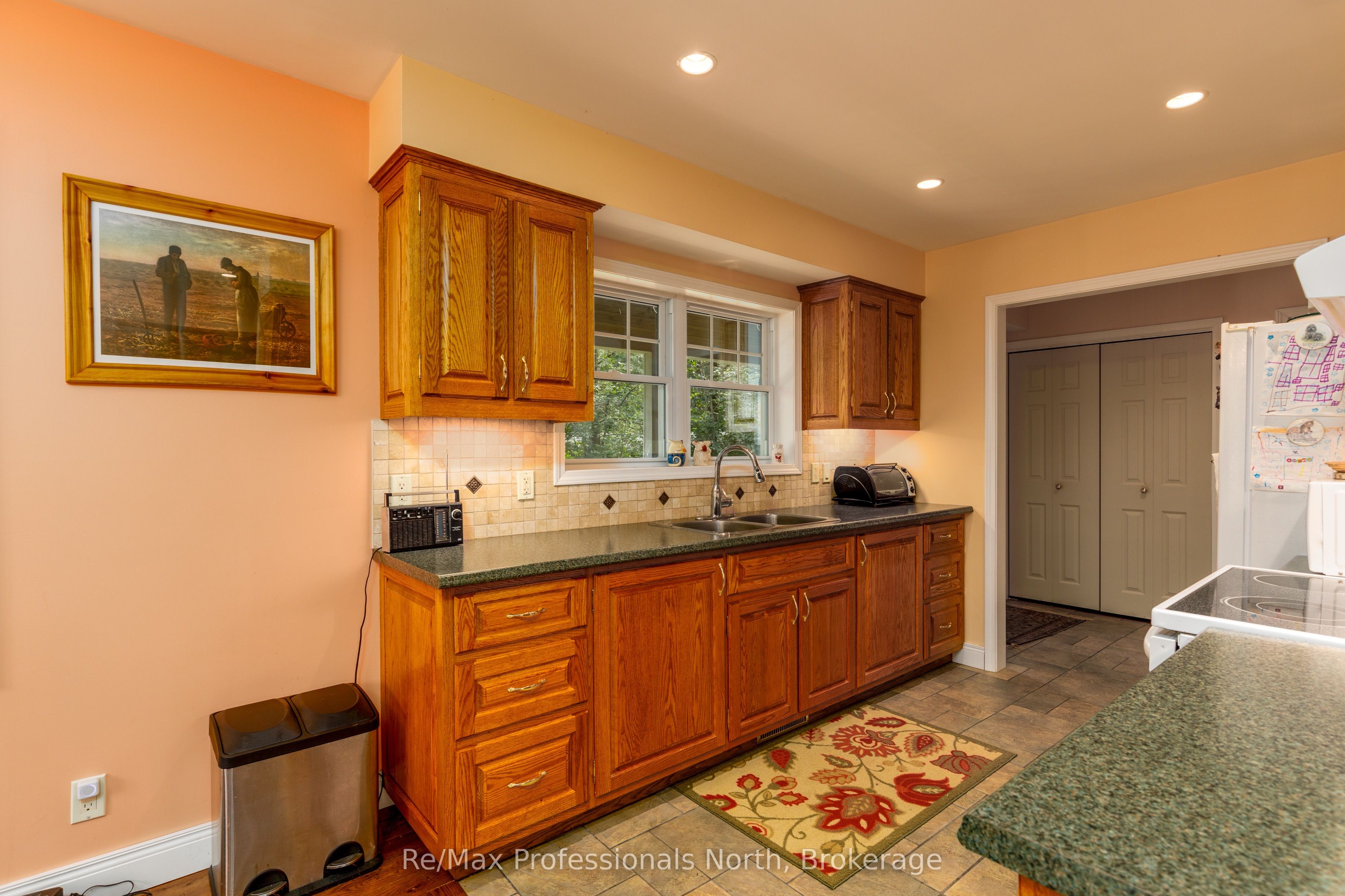 1003 Heron Lane Property Photo 10