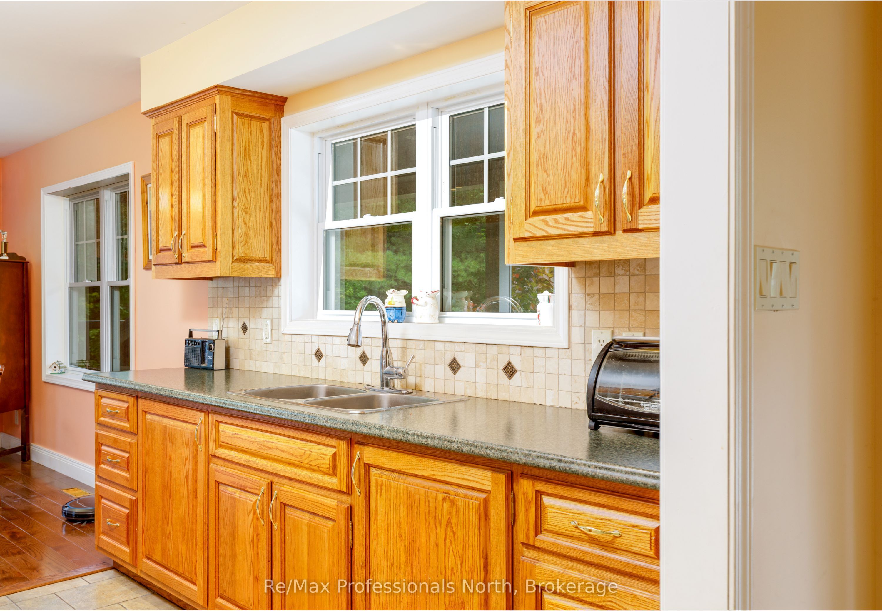 1003 Heron Lane Property Photo 12