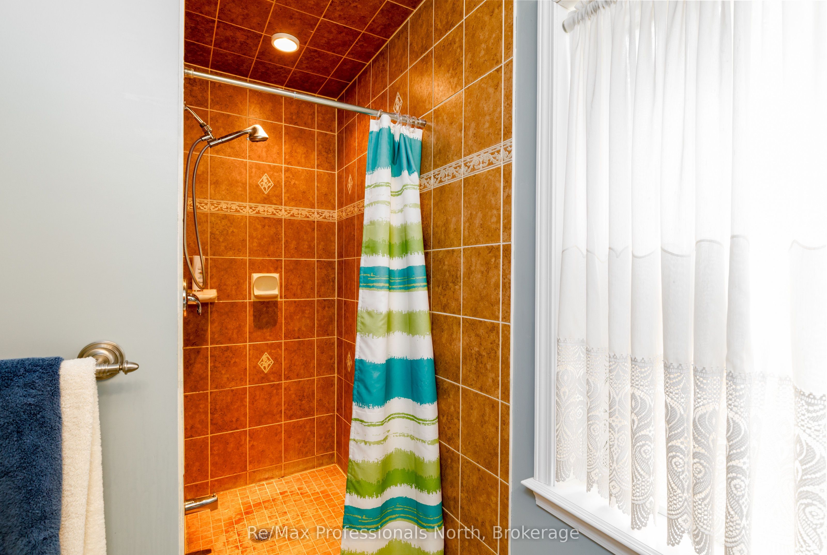 1003 Heron Lane Property Photo 13