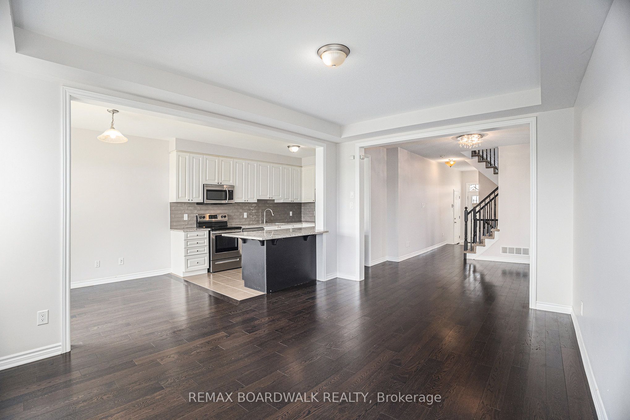 628 Monardia Way Property Photo 4