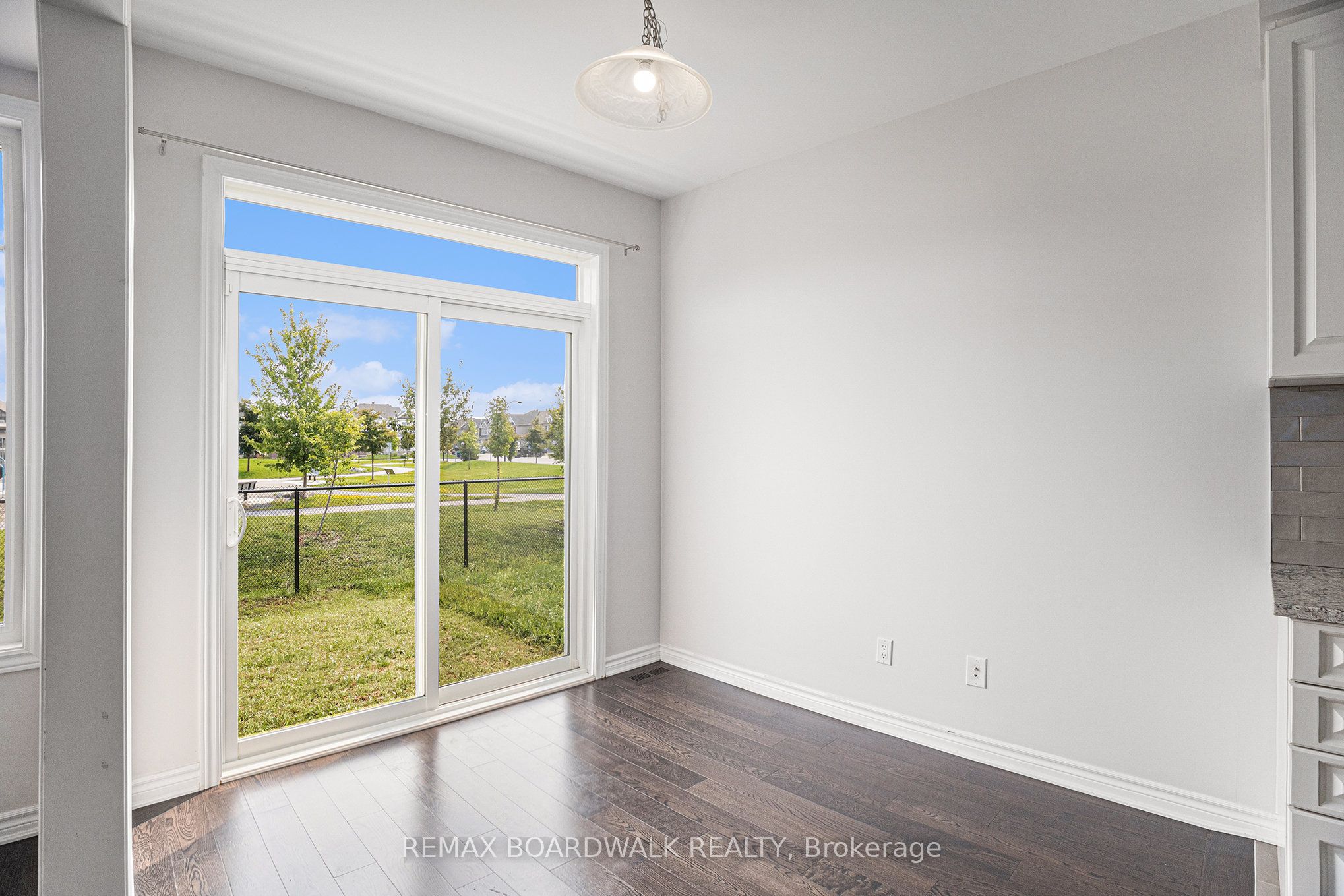 628 Monardia Way Property Photo 8