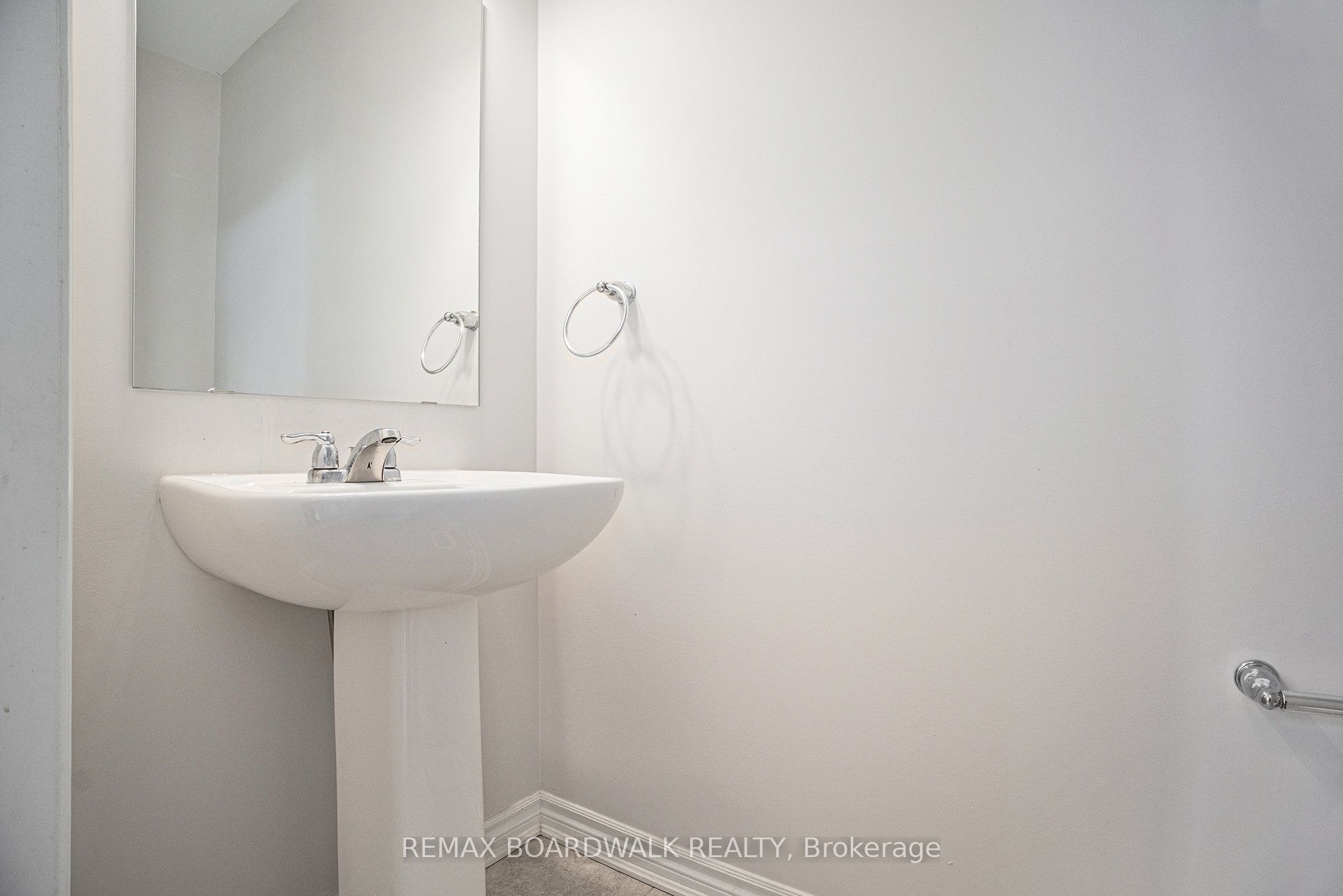 628 Monardia Way Property Photo 9