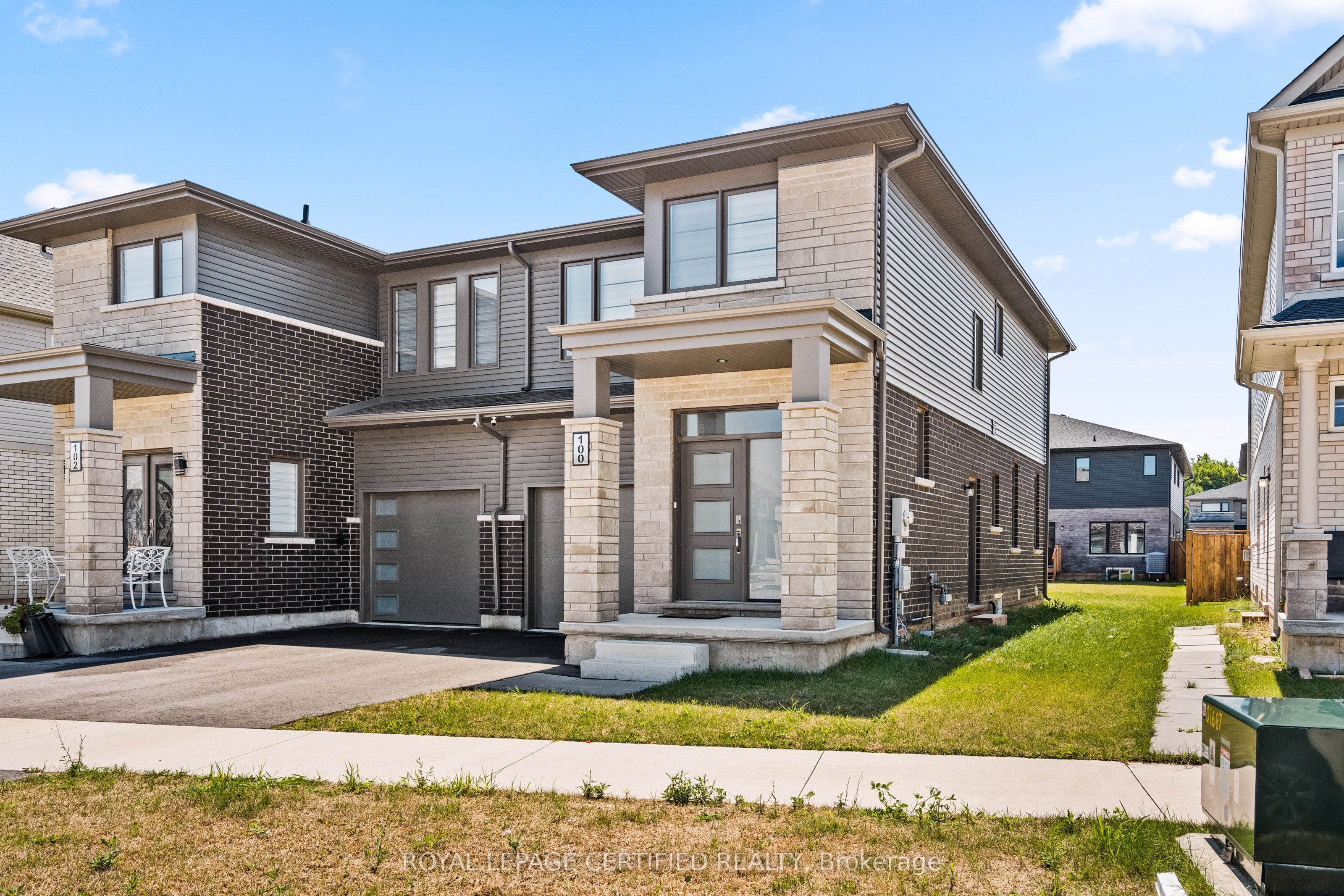 100 Acacia Road Property Photo 3