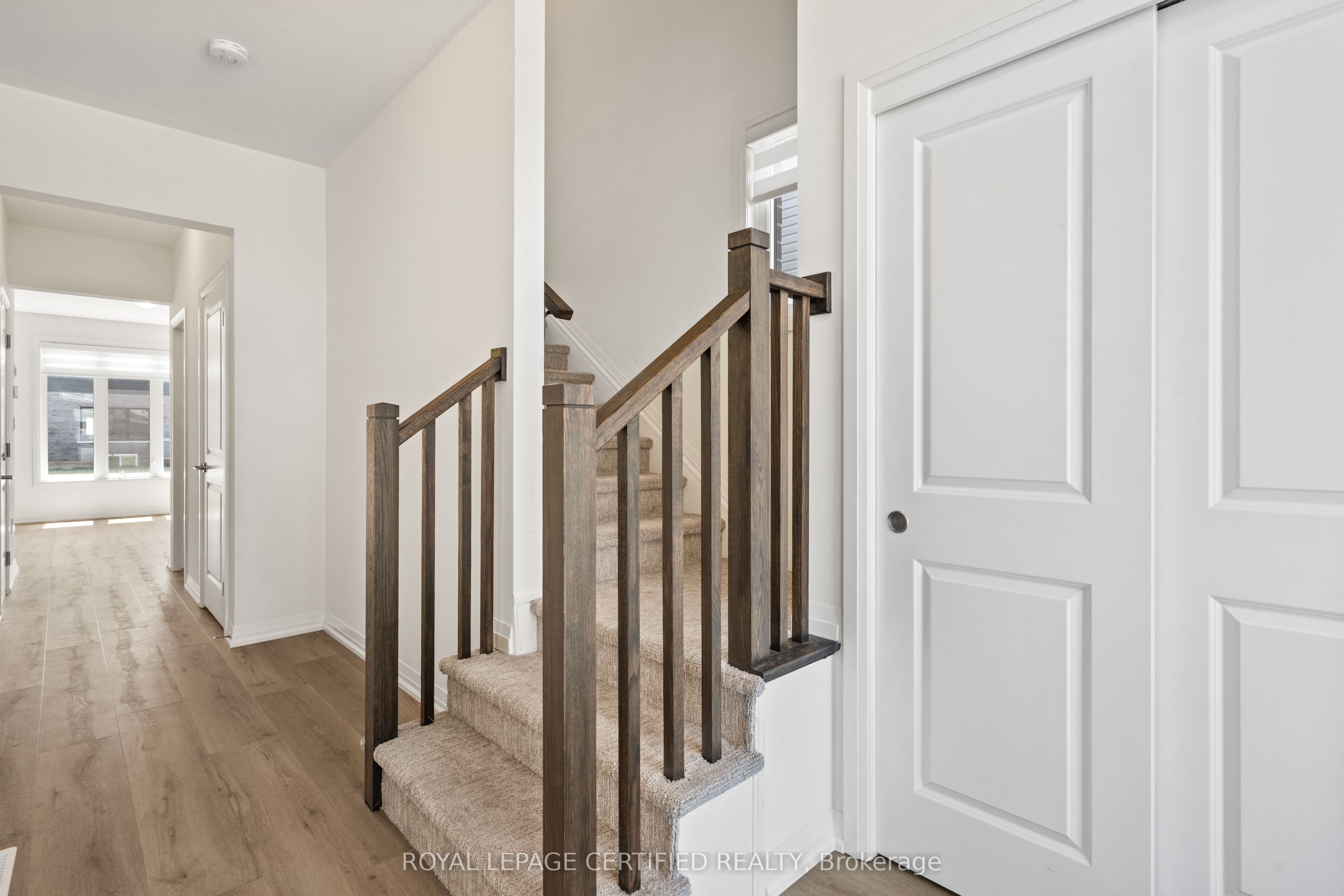 100 Acacia Road Property Photo 5