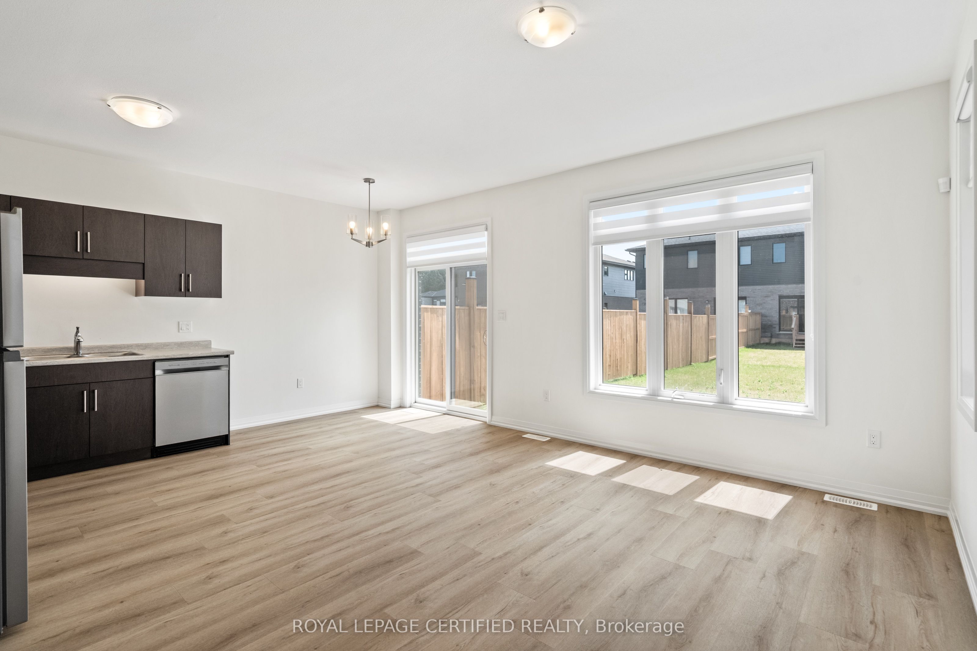 100 Acacia Road Property Photo 10