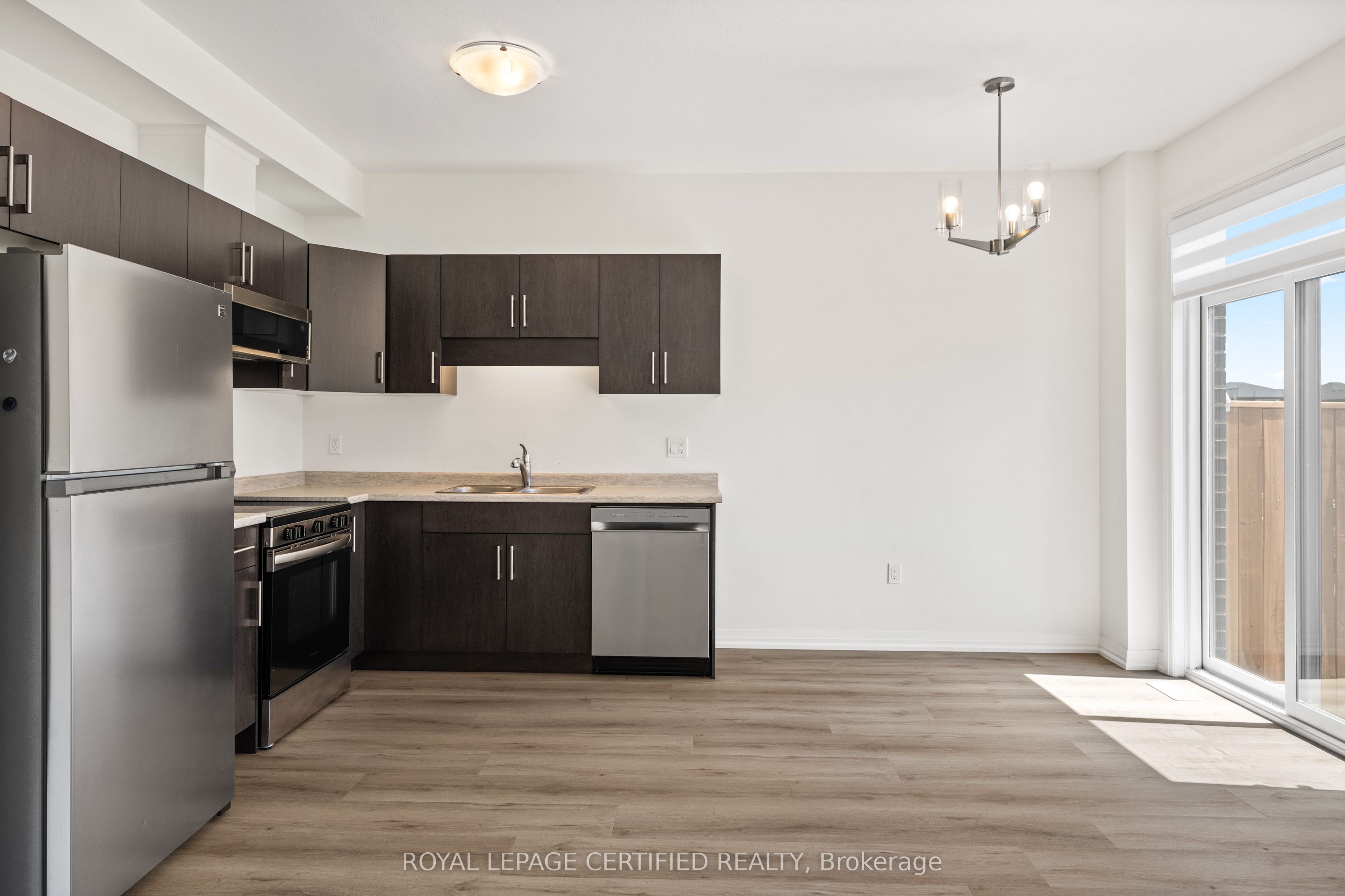 100 Acacia Road Property Photo 14