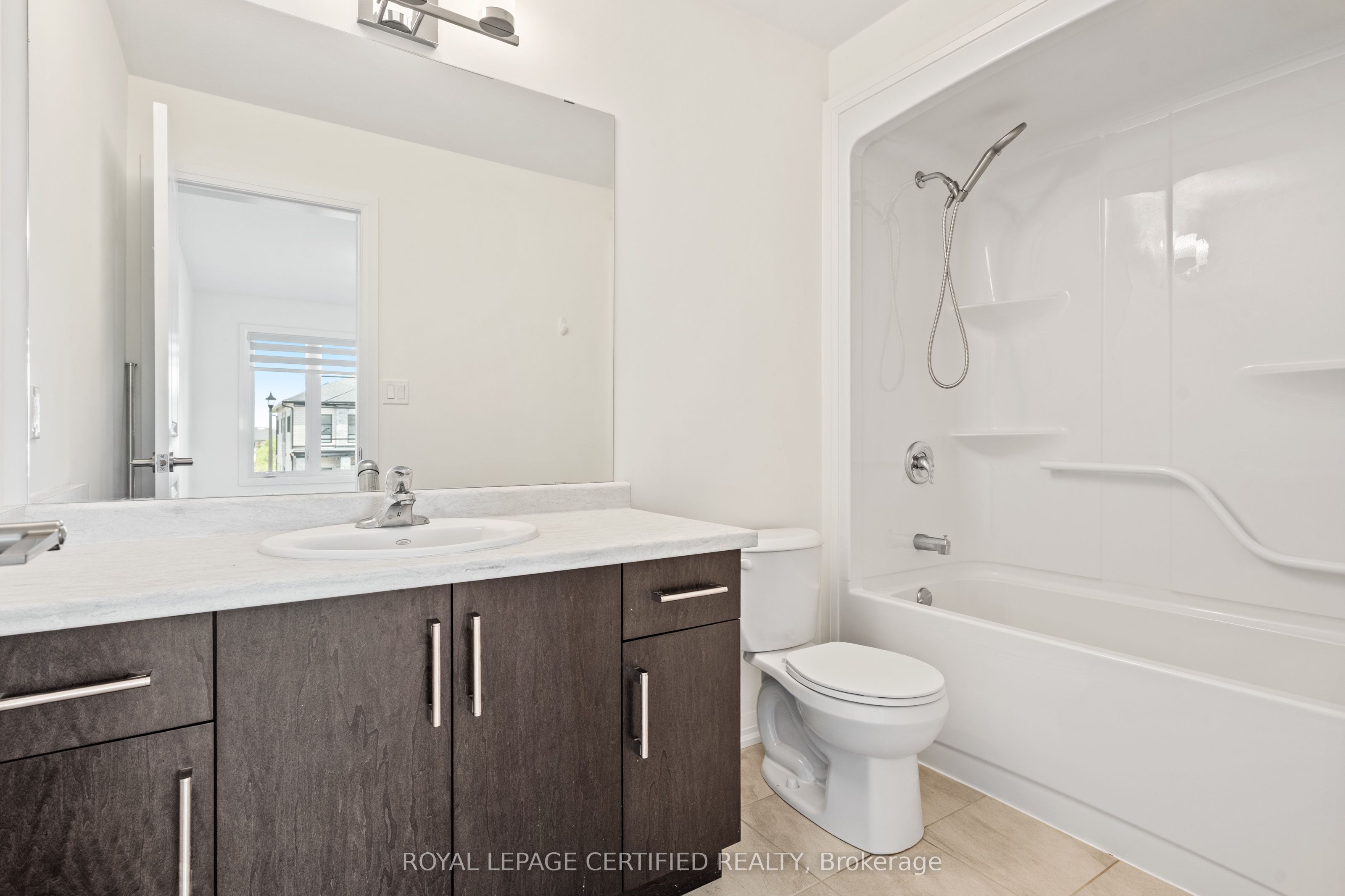 100 Acacia Road Property Photo 20