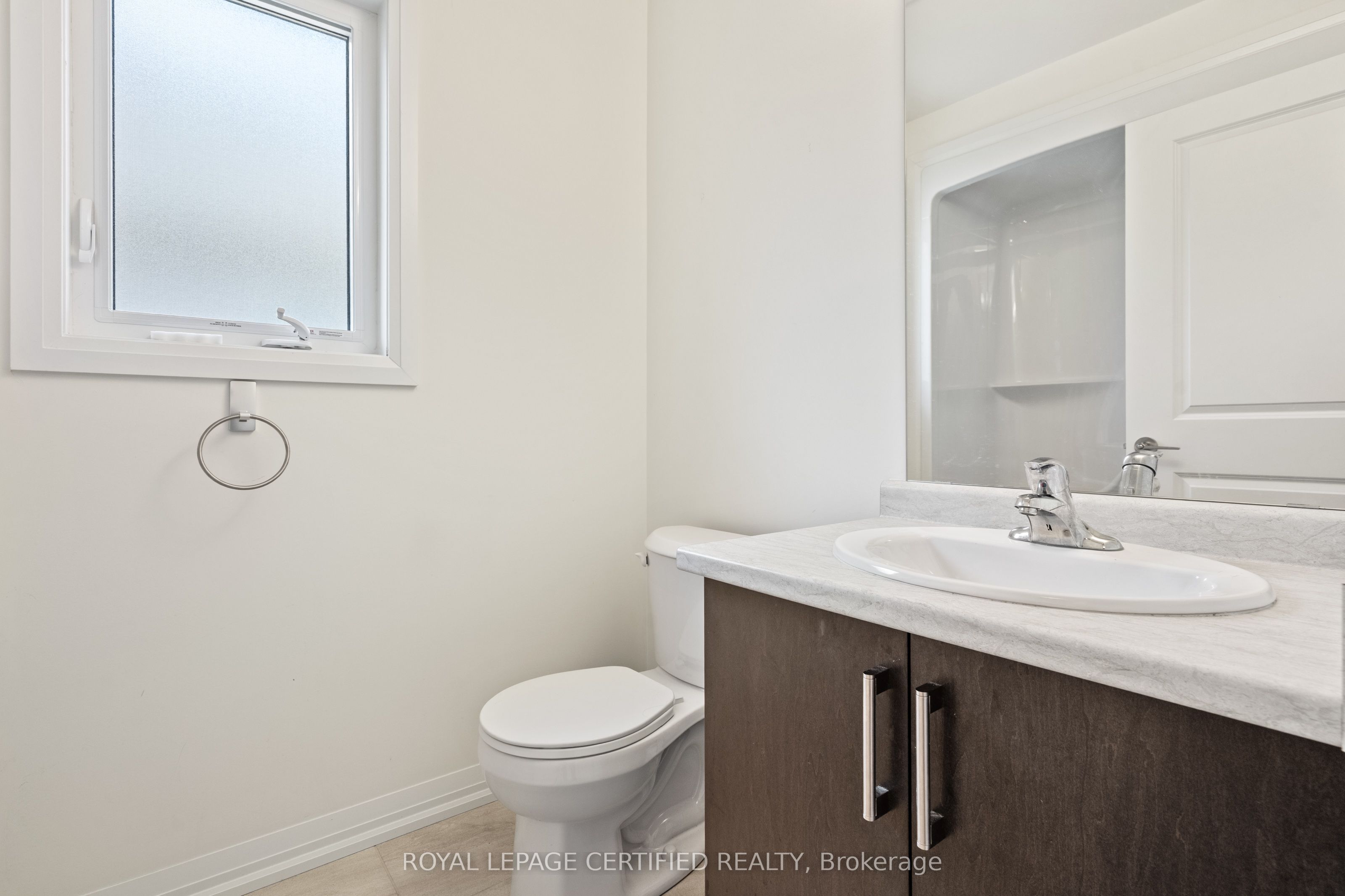 100 Acacia Road Property Photo 22