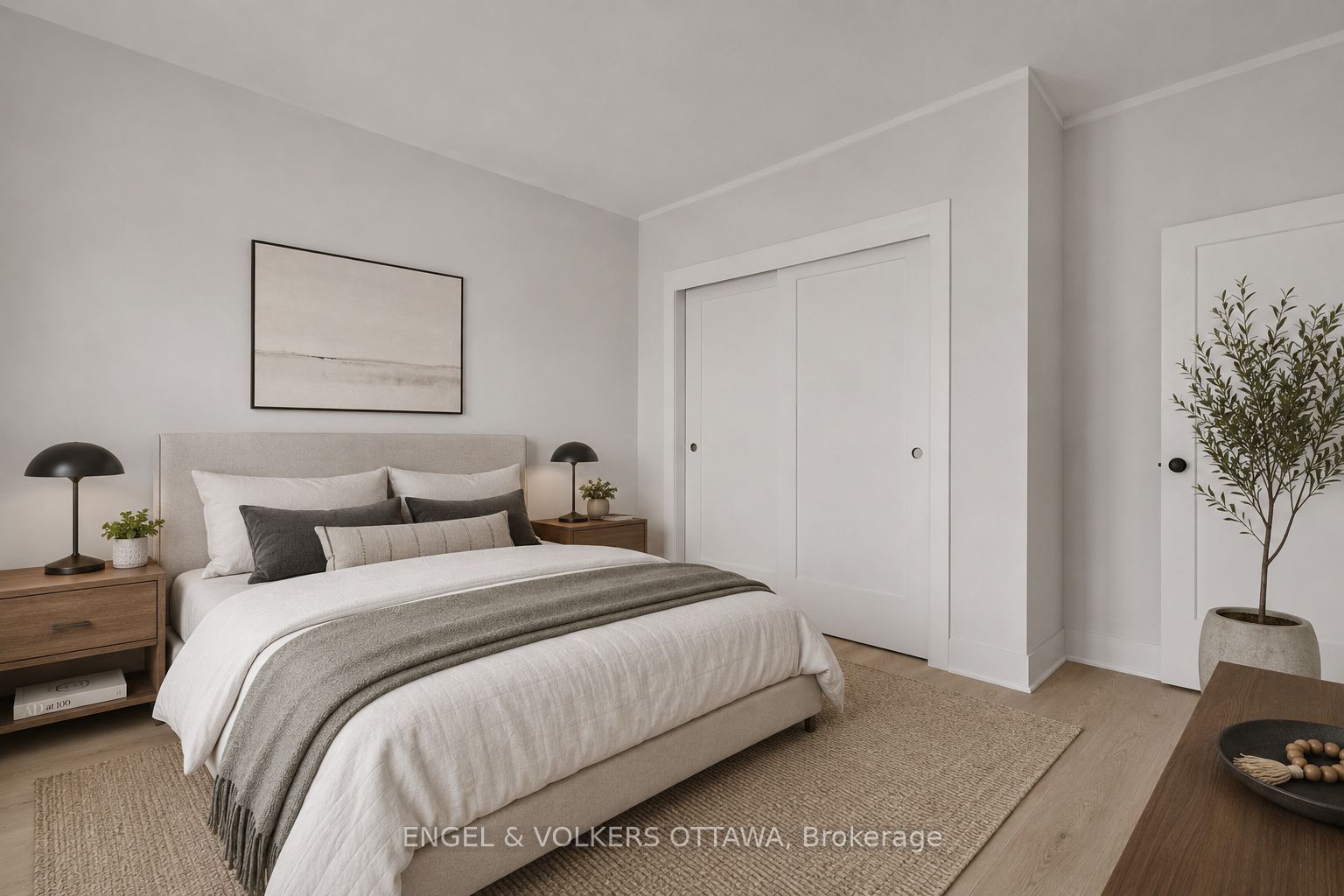 655 Donat Street 9 Property Photo 6