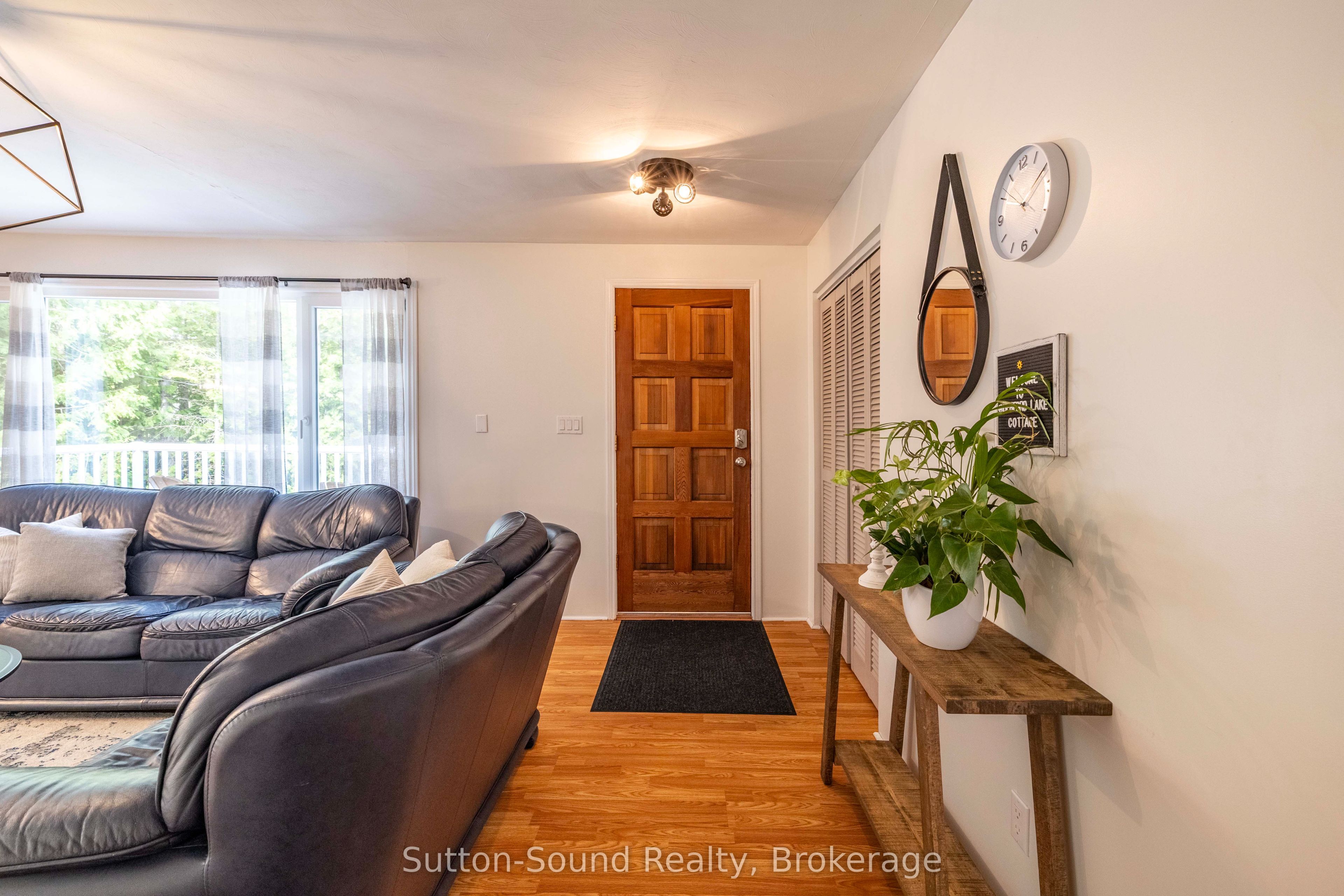 54 Roth Drive Property Photo 6