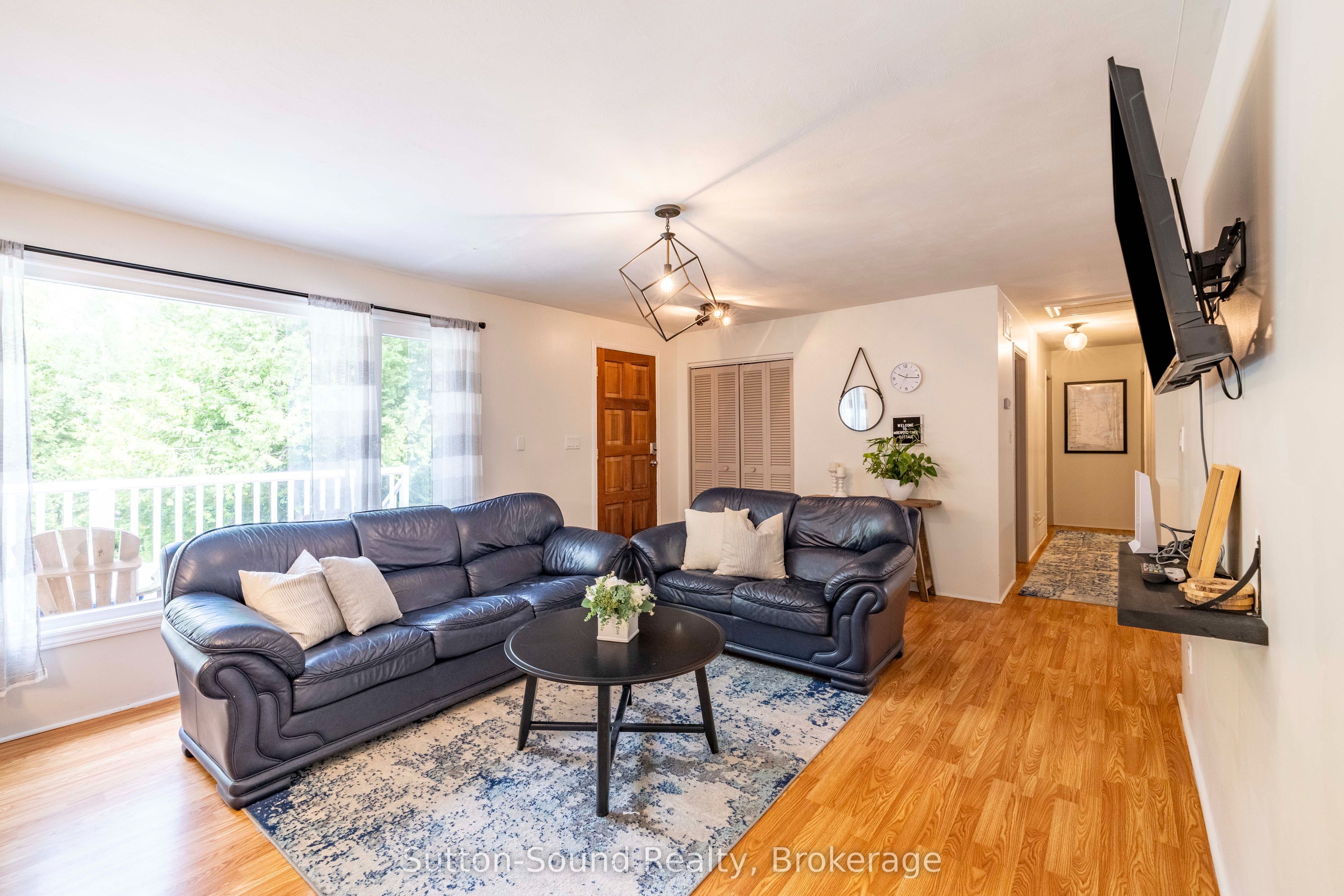54 Roth Drive Property Photo 7