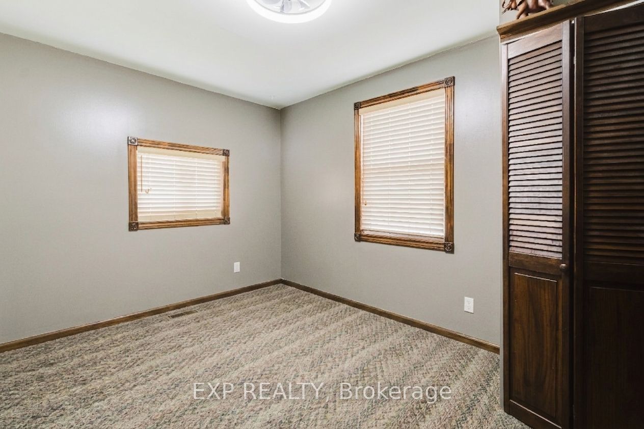 9819 Onieda Road Property Photo 10
