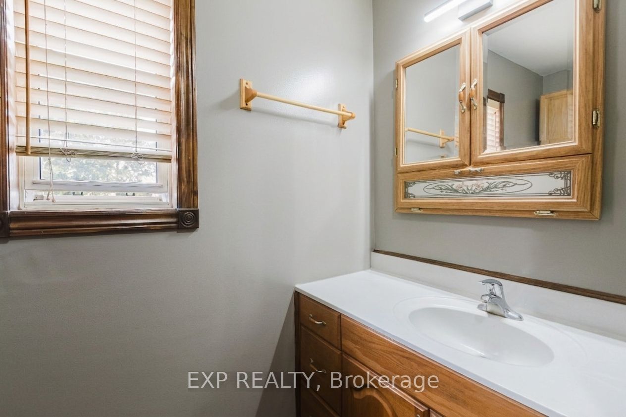 9819 Onieda Road Property Photo 14