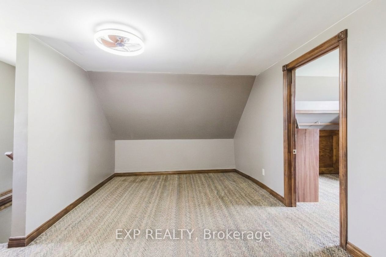 9819 Onieda Road Property Photo 17