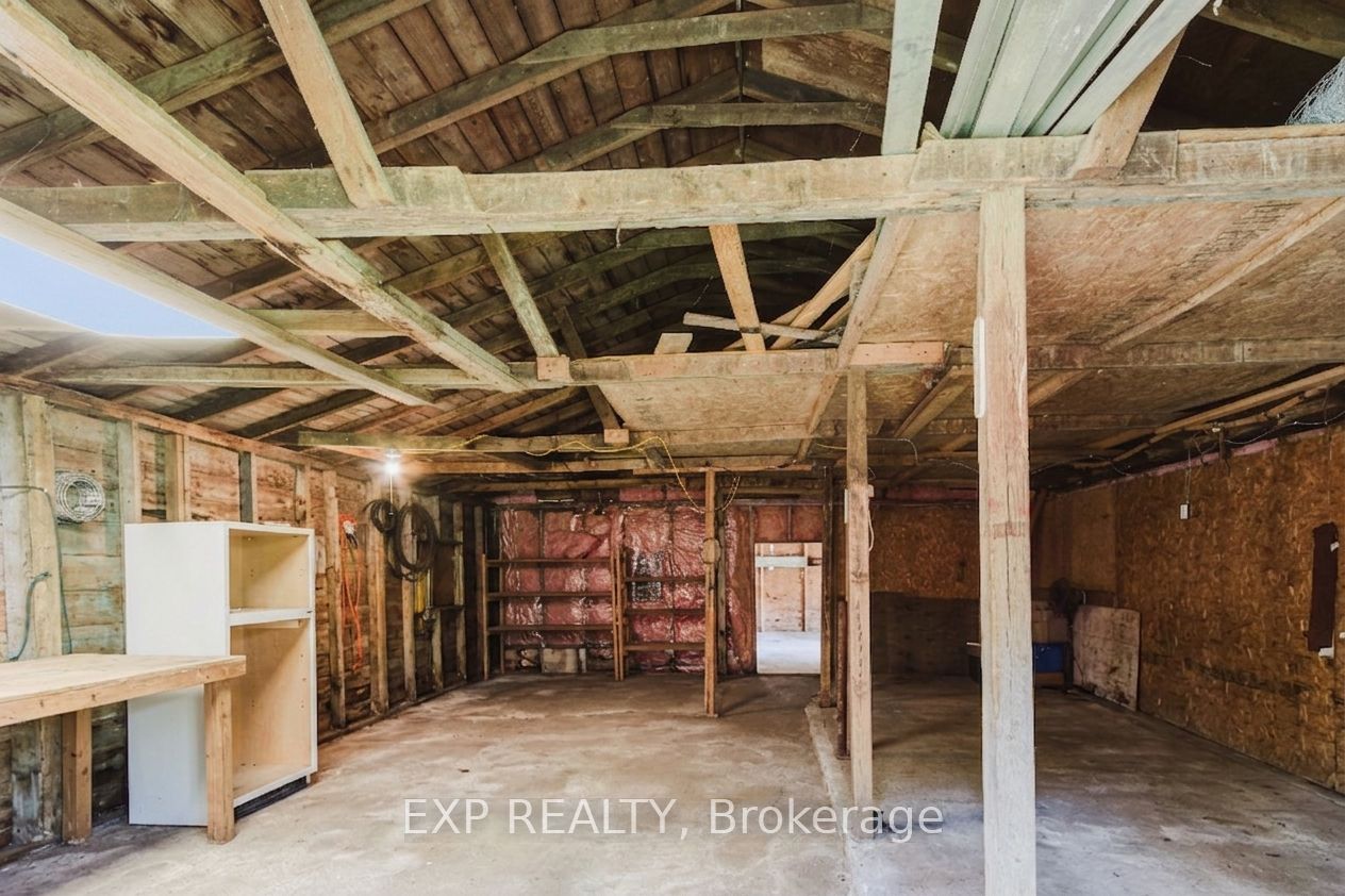 9819 Onieda Road Property Photo 27