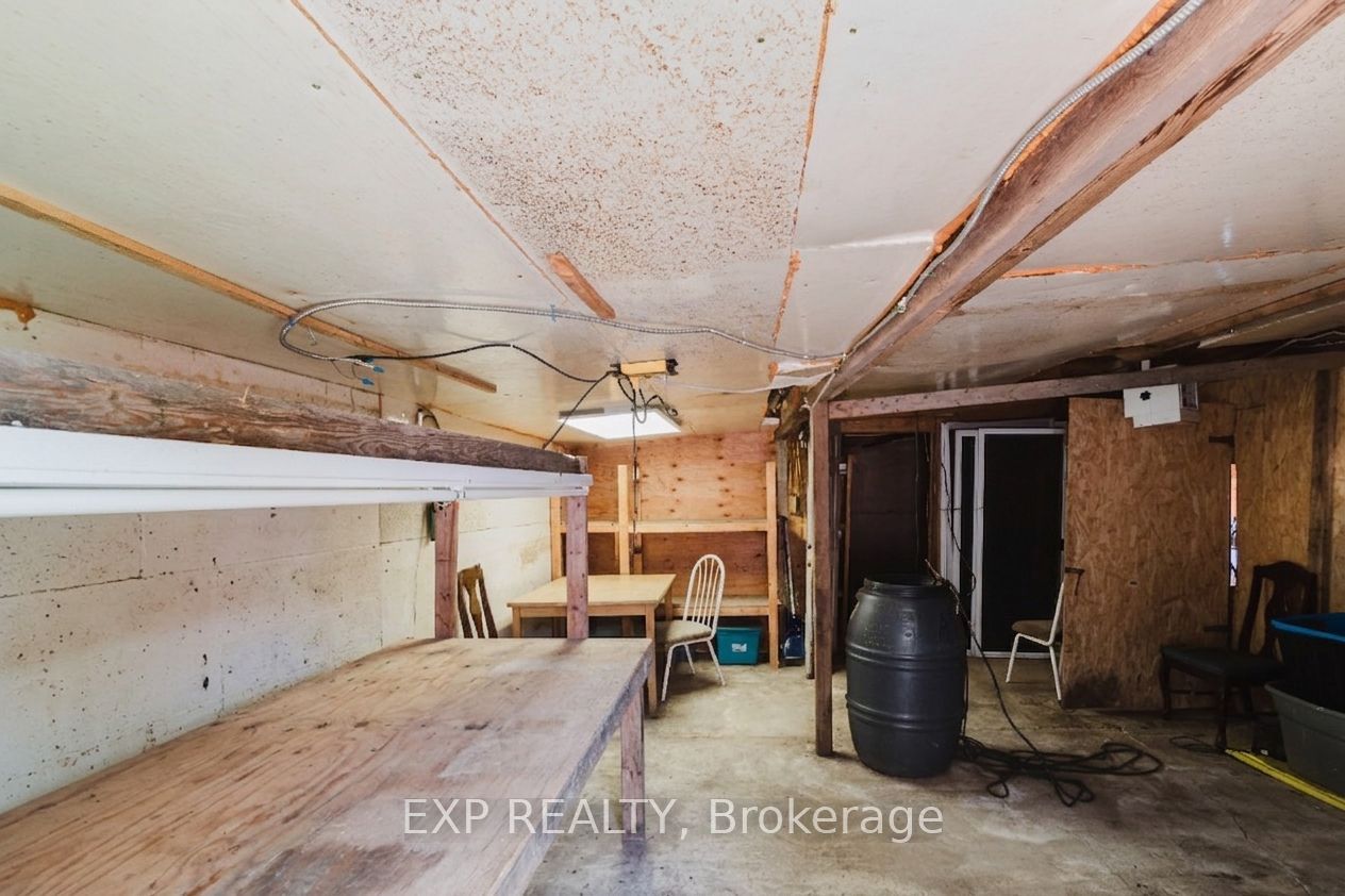 9819 Onieda Road Property Photo 28