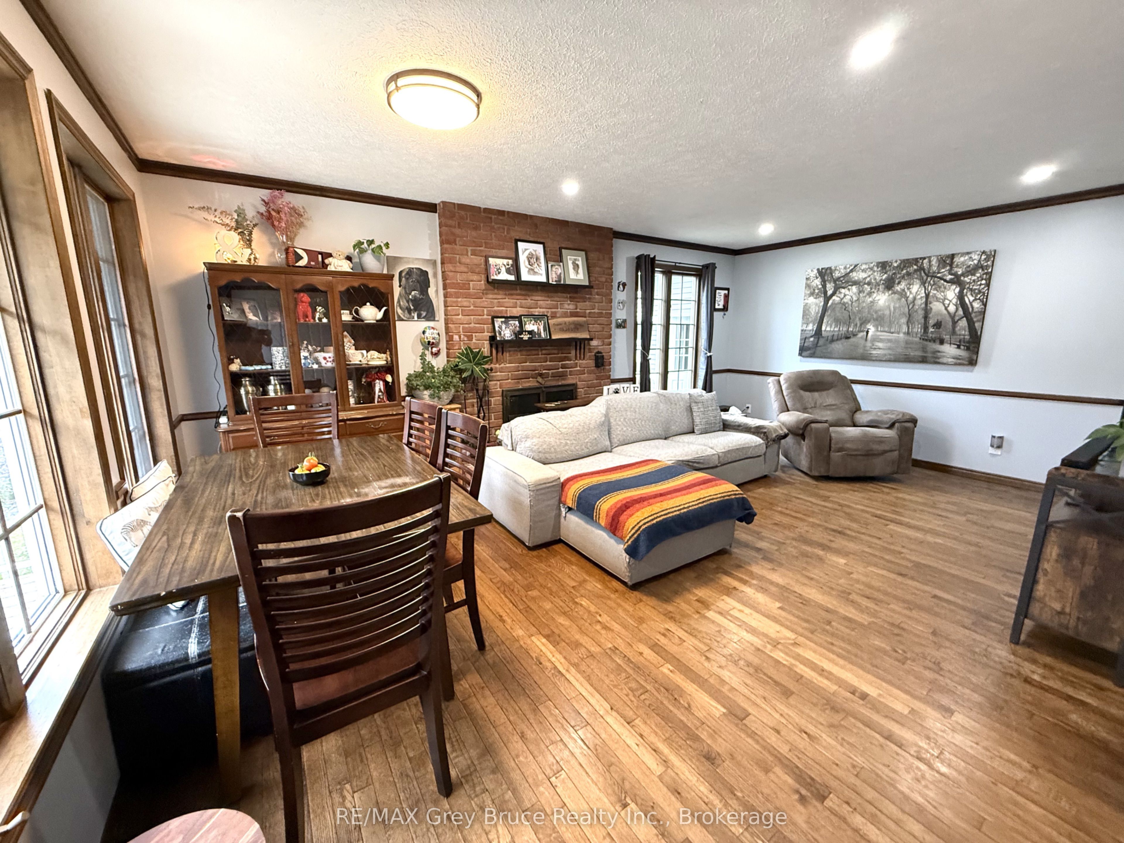 840 4th Street E Property Photo 4